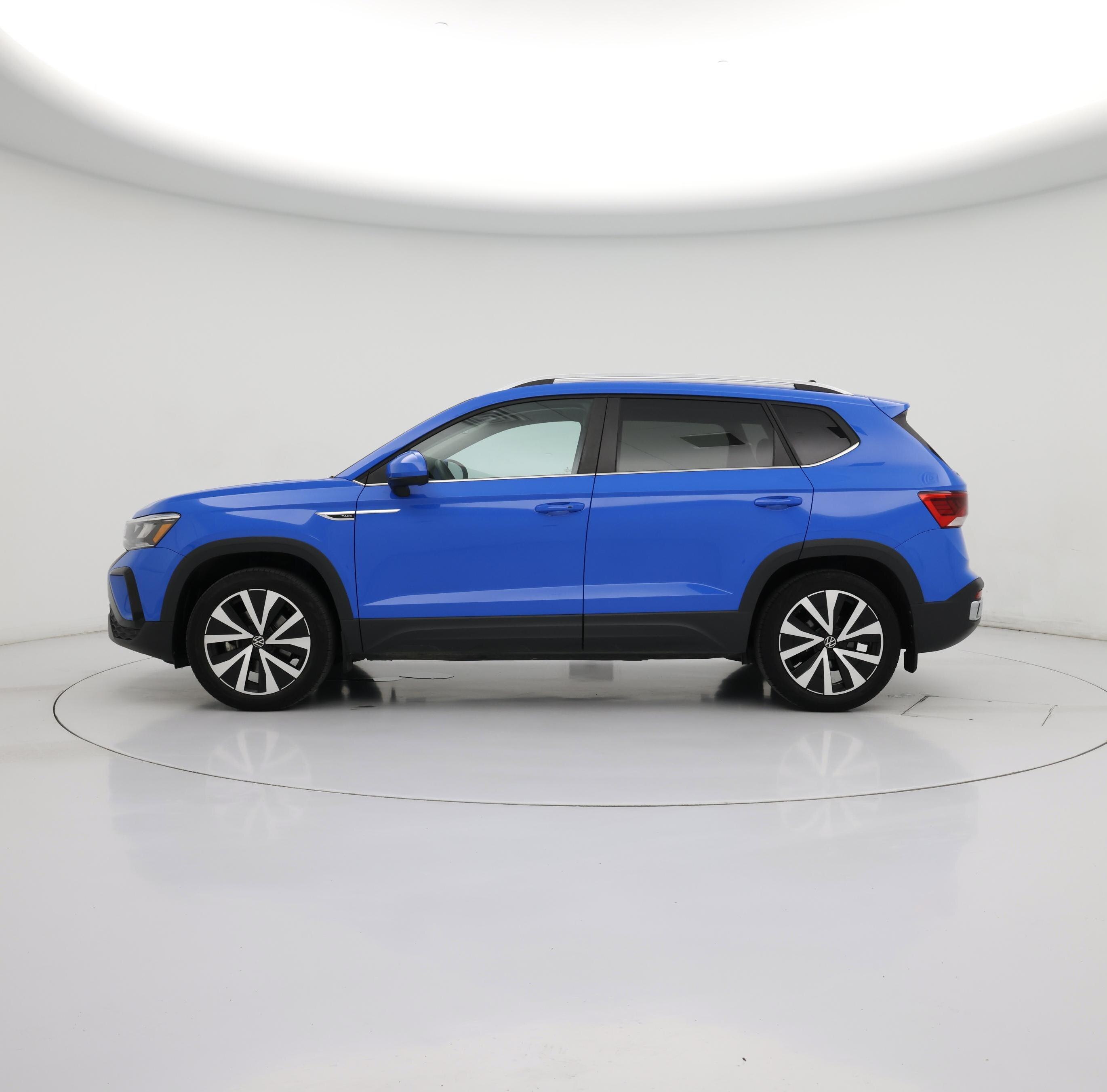 Thumbnail: 2022 Volkswagen Taos - 3