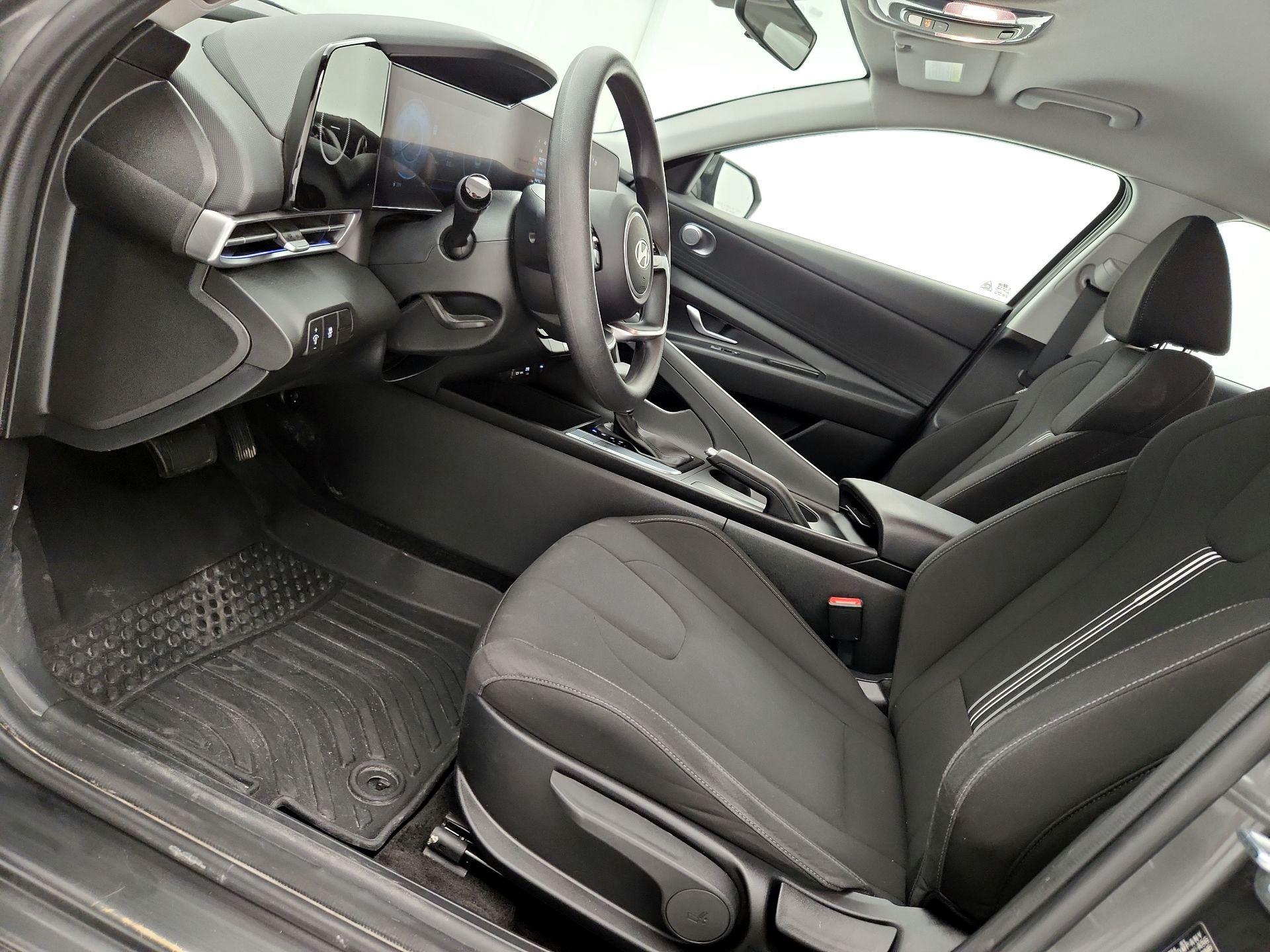 Thumbnail: 2024 Hyundai Elantra - 11