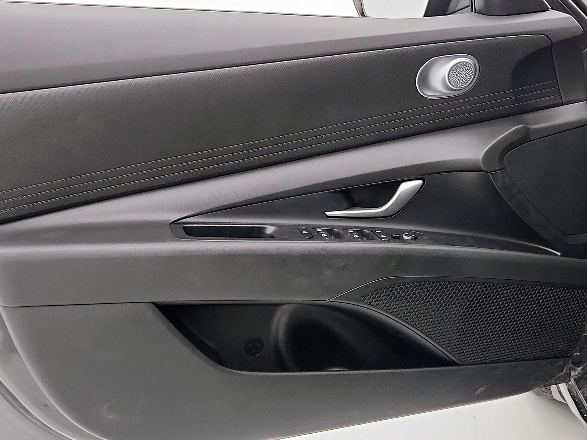 Thumbnail: 2024 Hyundai Elantra - 12