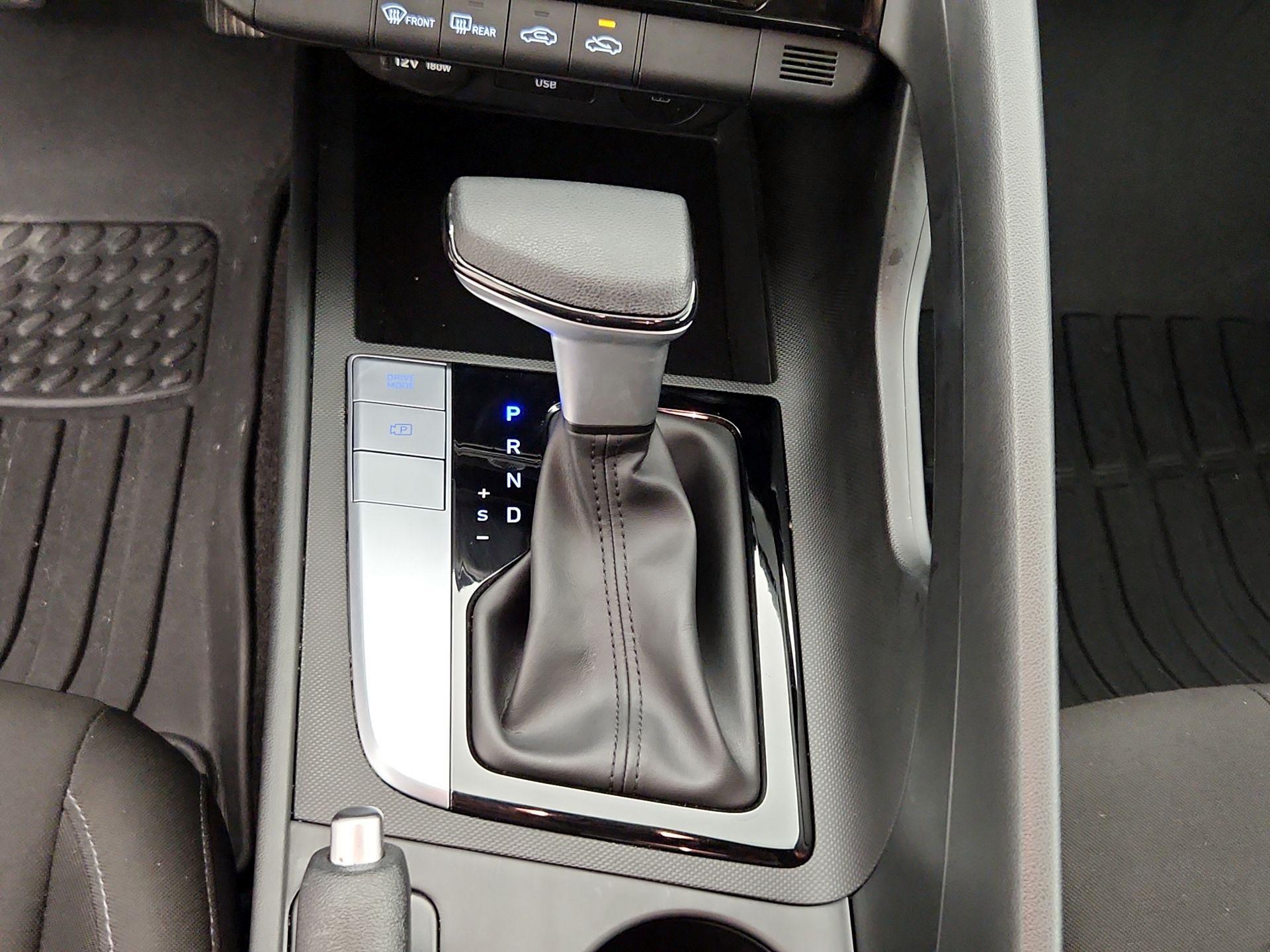 Thumbnail: 2024 Hyundai Elantra - 18