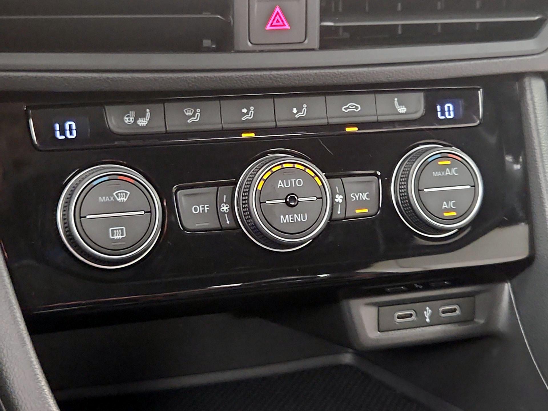 Thumbnail: 2020 Volkswagen Jetta - 16