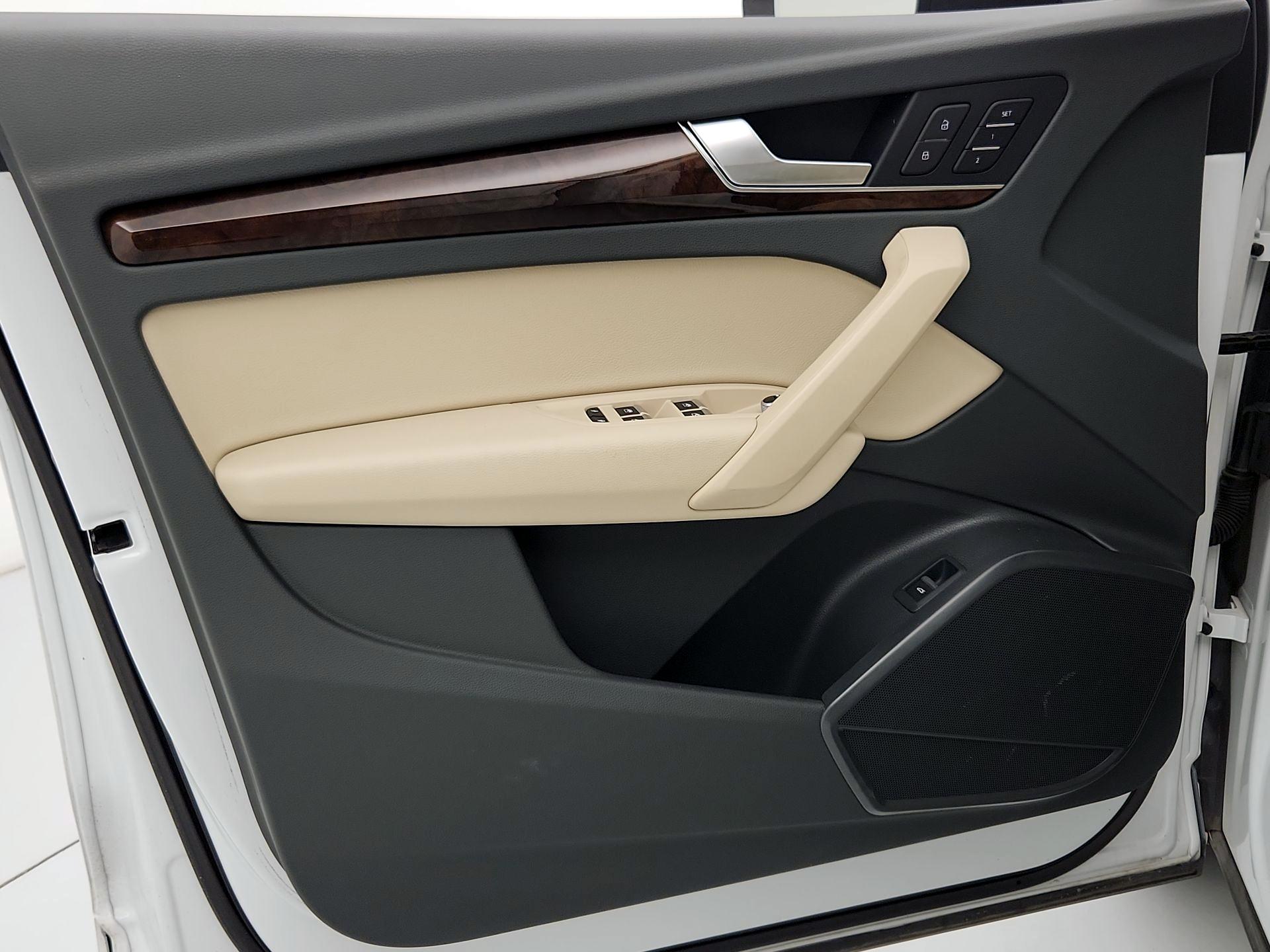 Thumbnail: 2020 Audi Q5 - 12