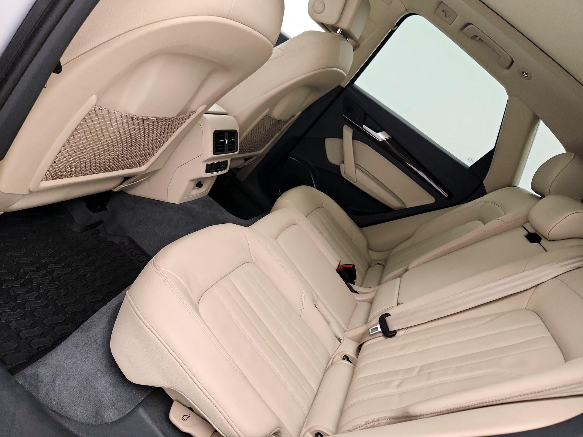 Thumbnail: 2020 Audi Q5 - 20