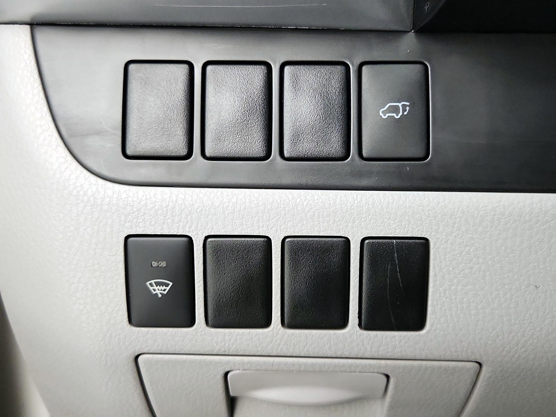 Thumbnail: 2016 Toyota Highlander - 13