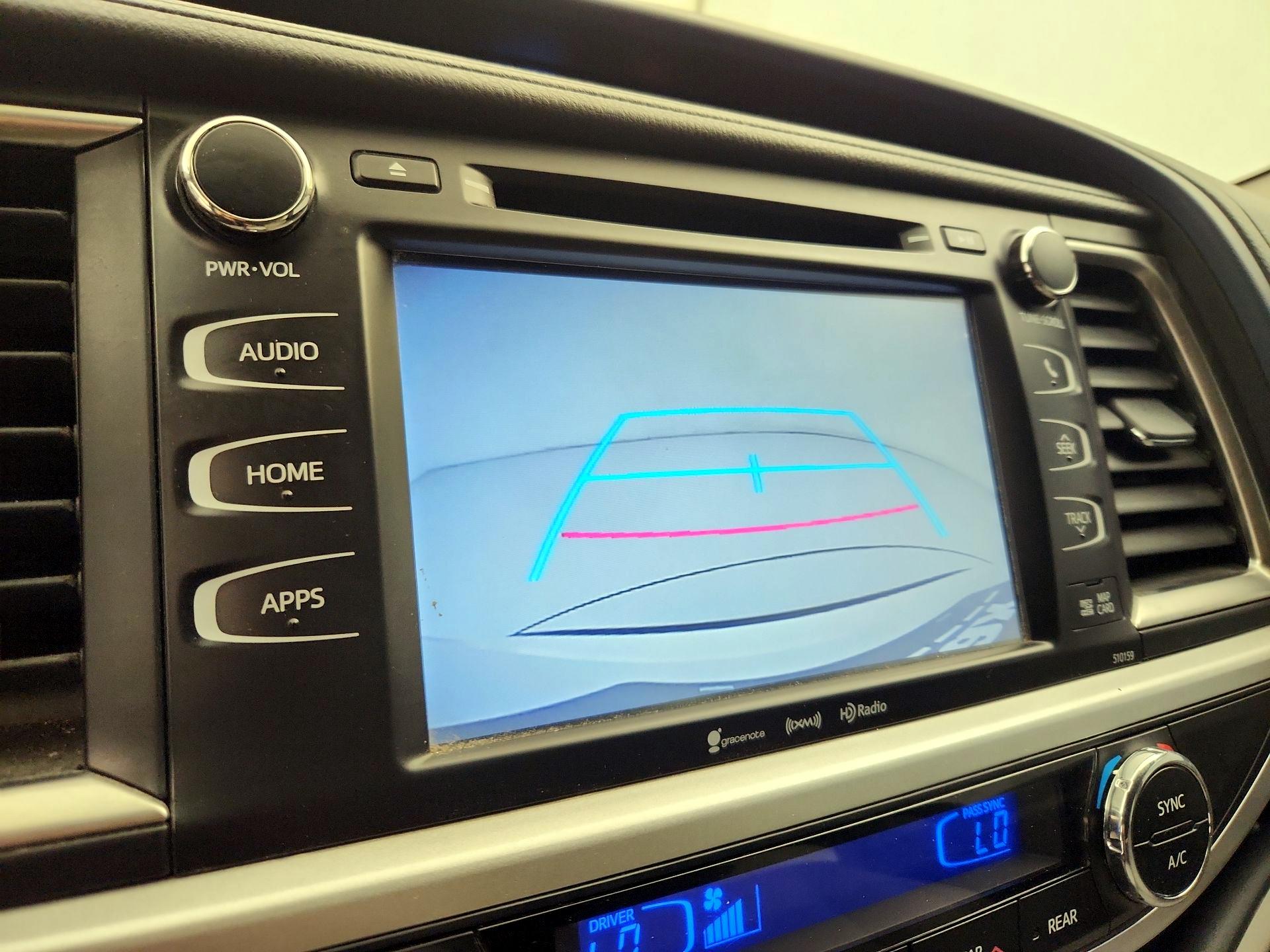 Thumbnail: 2016 Toyota Highlander - 14