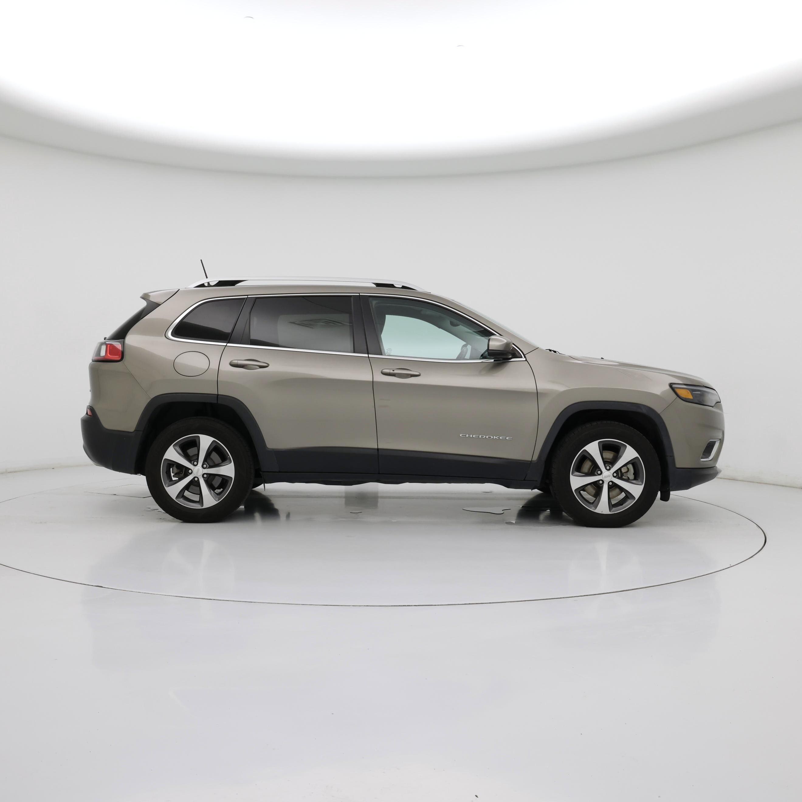 Thumbnail: 2019 Jeep Cherokee - 7