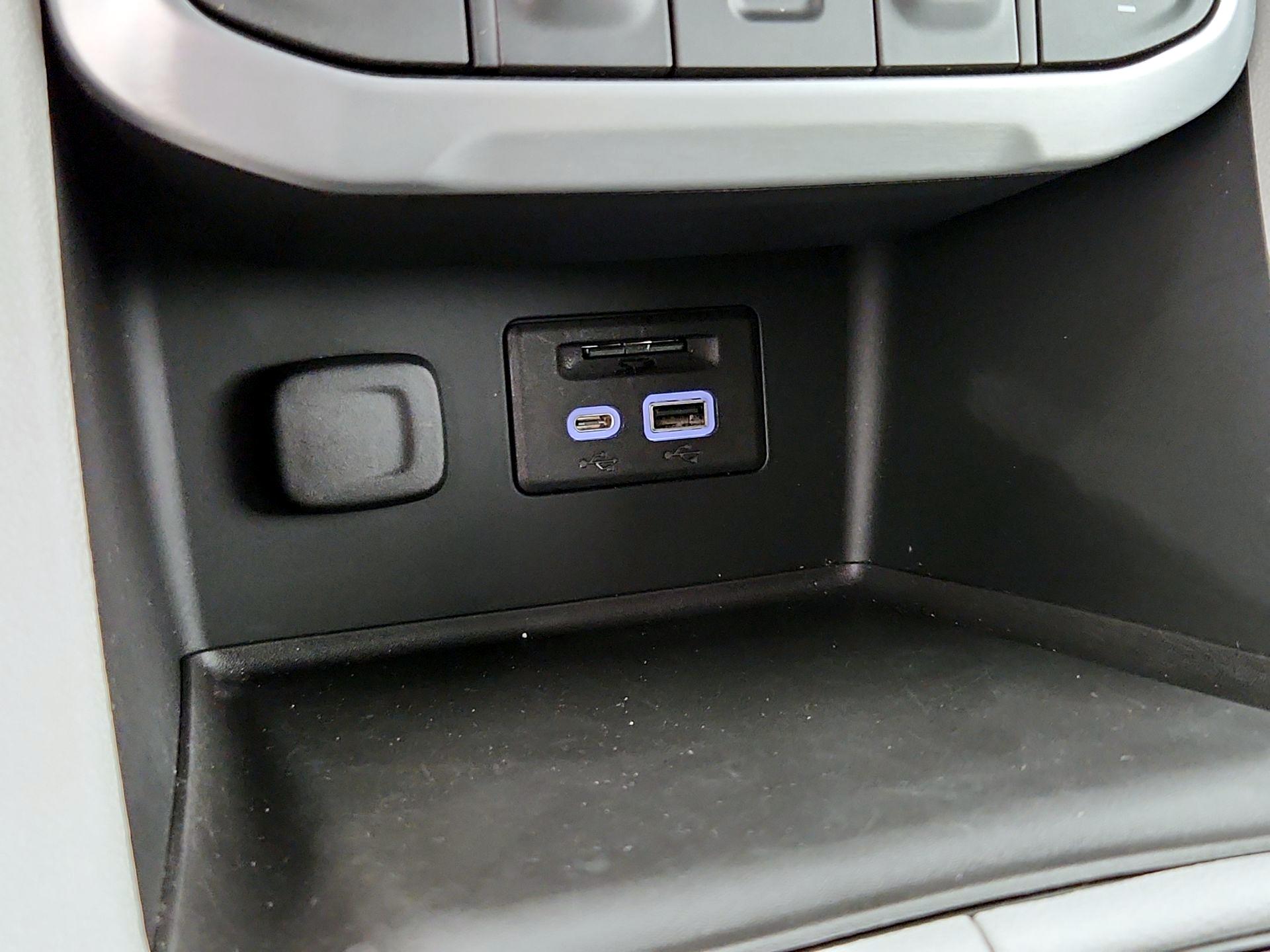 Thumbnail: 2021 GMC Acadia - 18