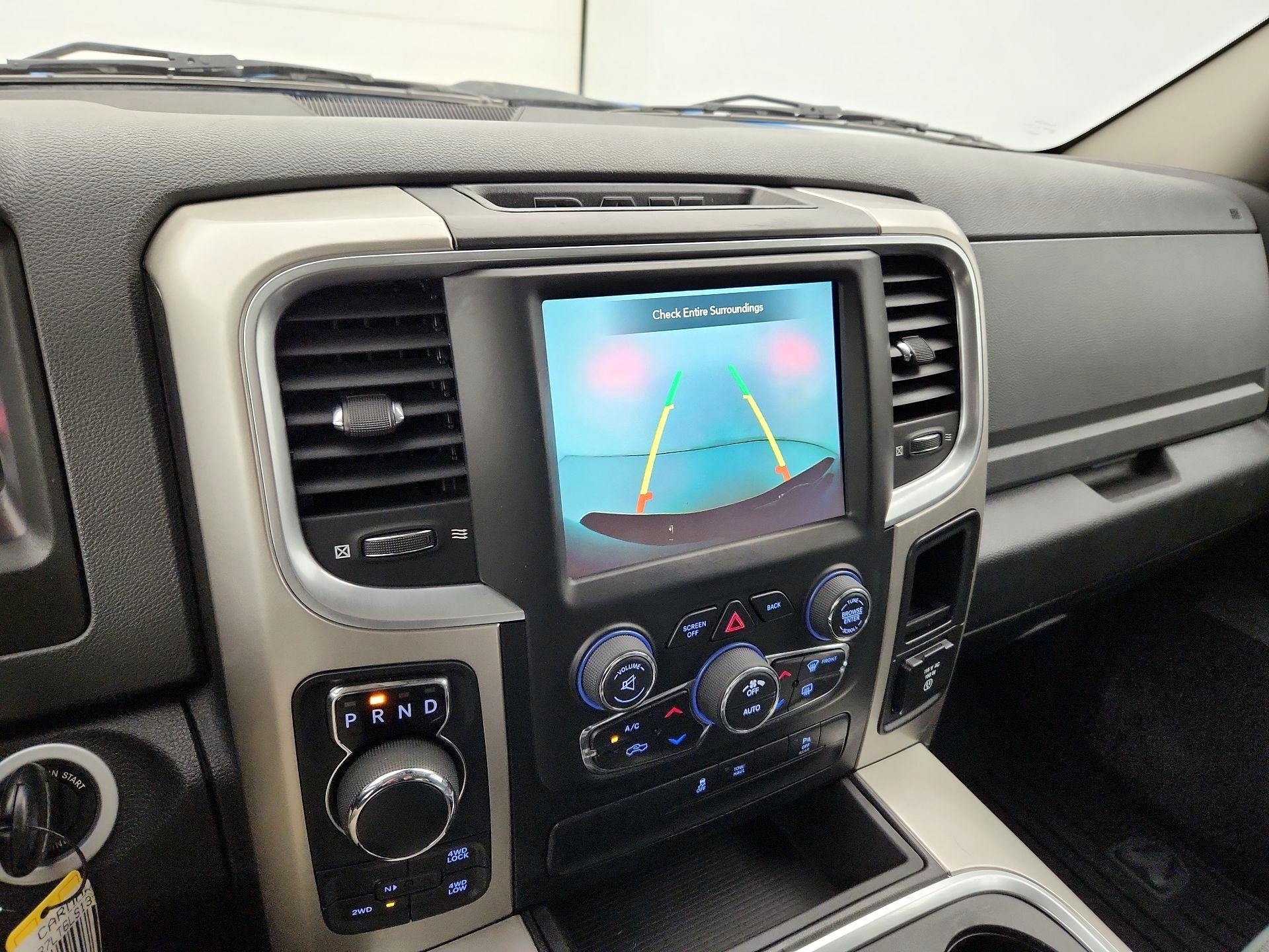 Thumbnail: 2020 RAM 1500 Classic - 14