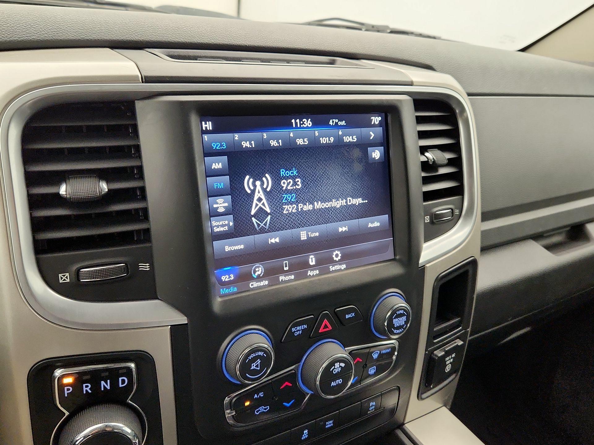 Thumbnail: 2020 RAM 1500 Classic - 15