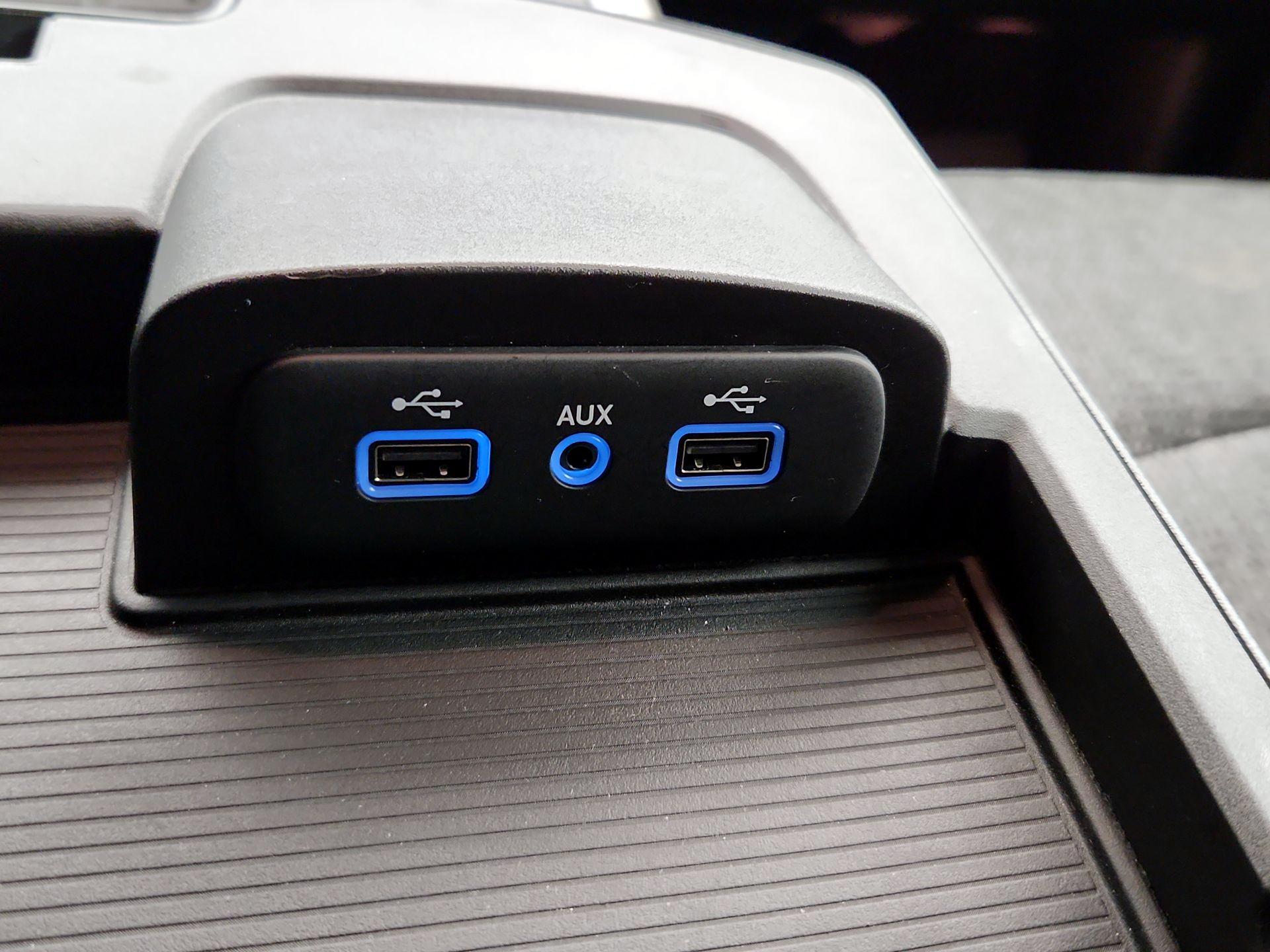 Thumbnail: 2020 RAM 1500 Classic - 18