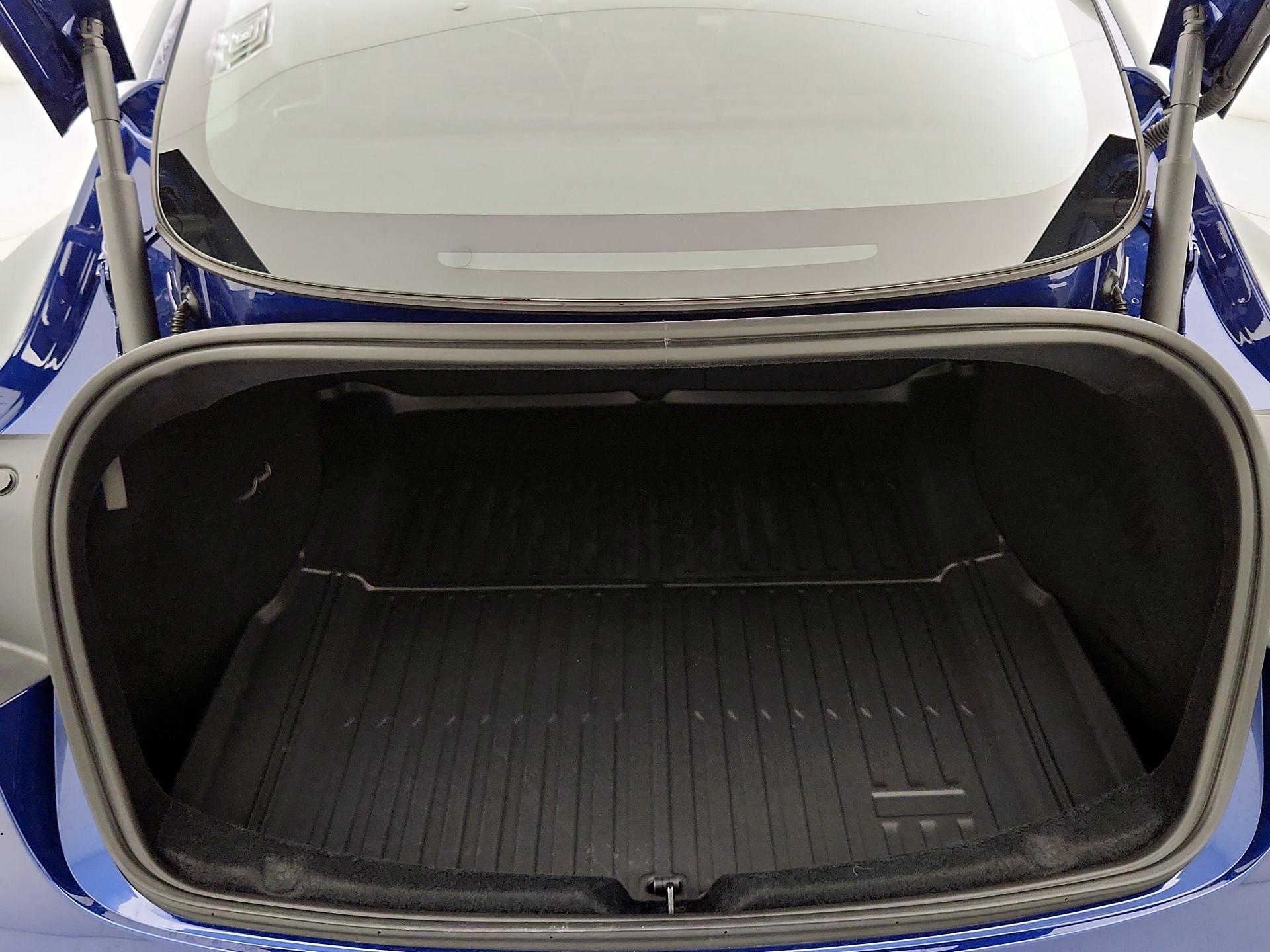 Thumbnail: 2025 Tesla Model 3 - 20