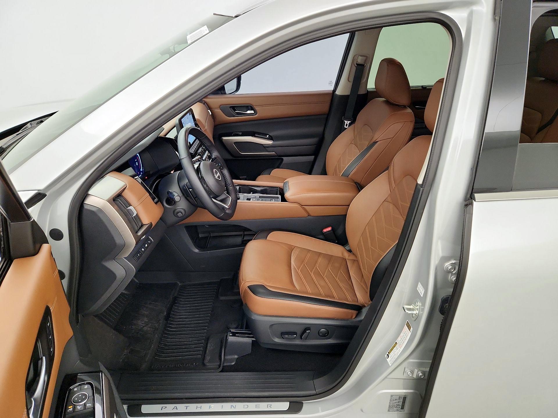 Thumbnail: 2024 Nissan Pathfinder - 11