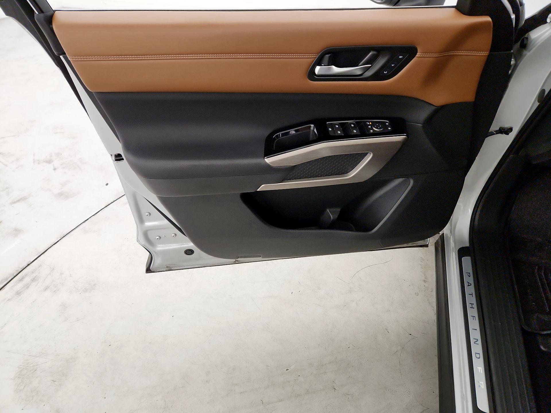 Thumbnail: 2024 Nissan Pathfinder - 12