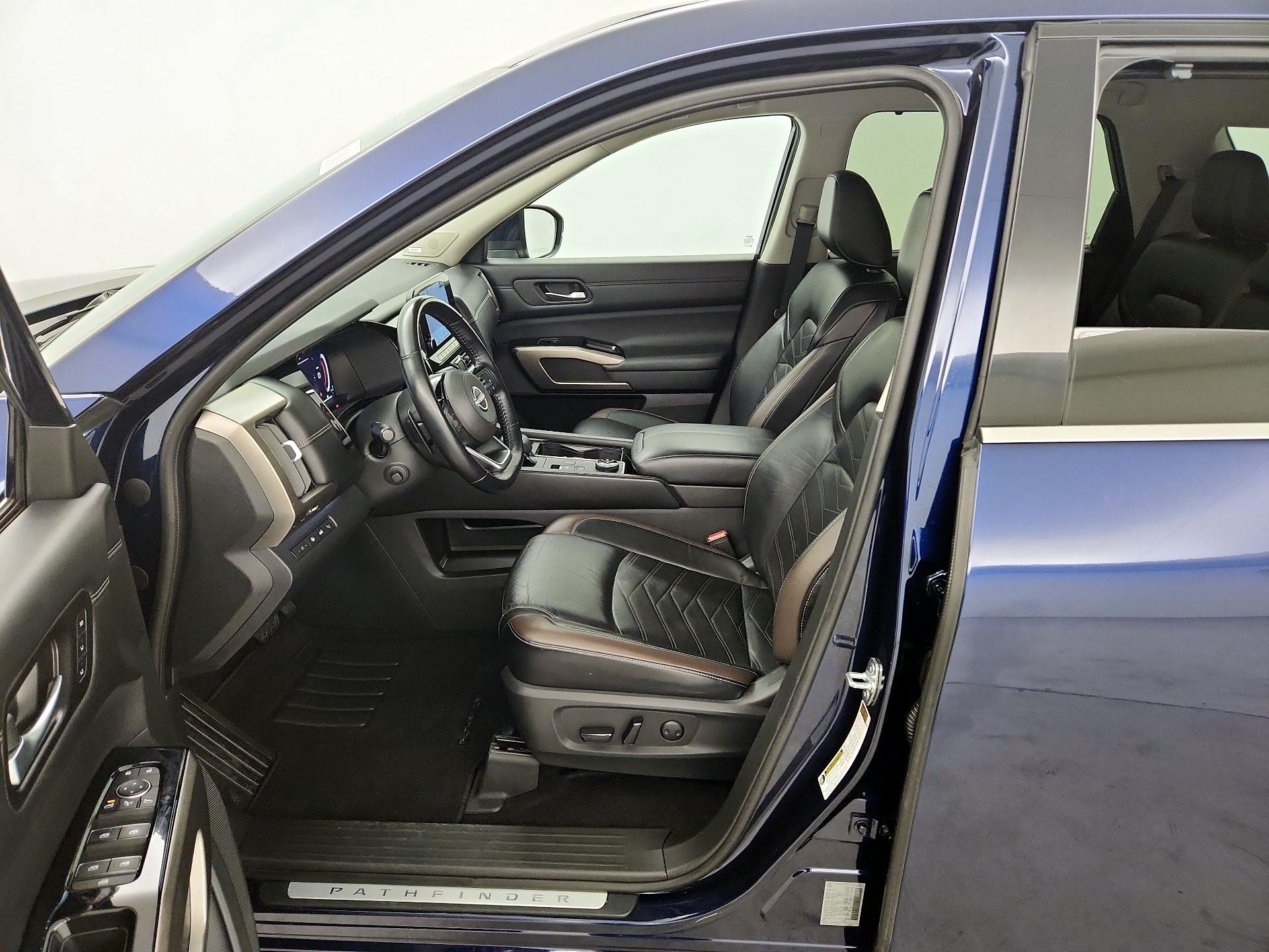Thumbnail: 2023 Nissan Pathfinder - 11