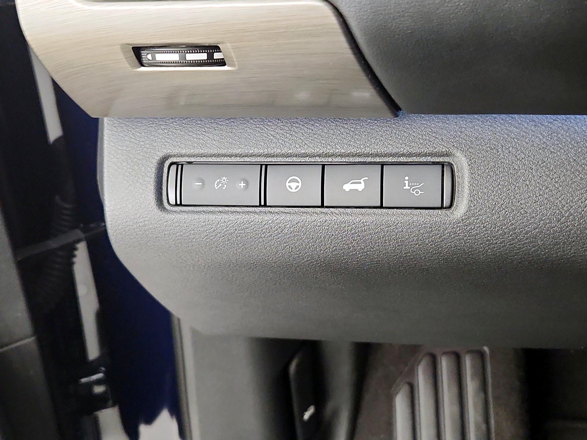 Thumbnail: 2023 Nissan Pathfinder - 13
