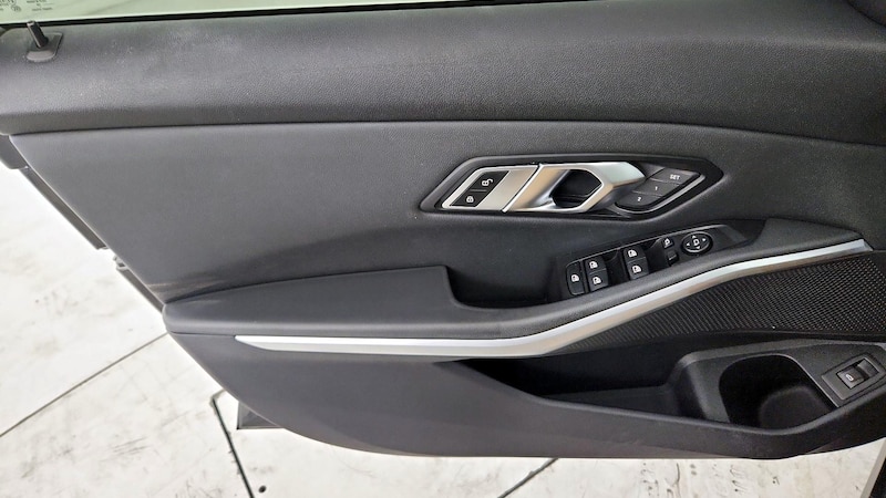 2019 BMW 3 Series 330i 12