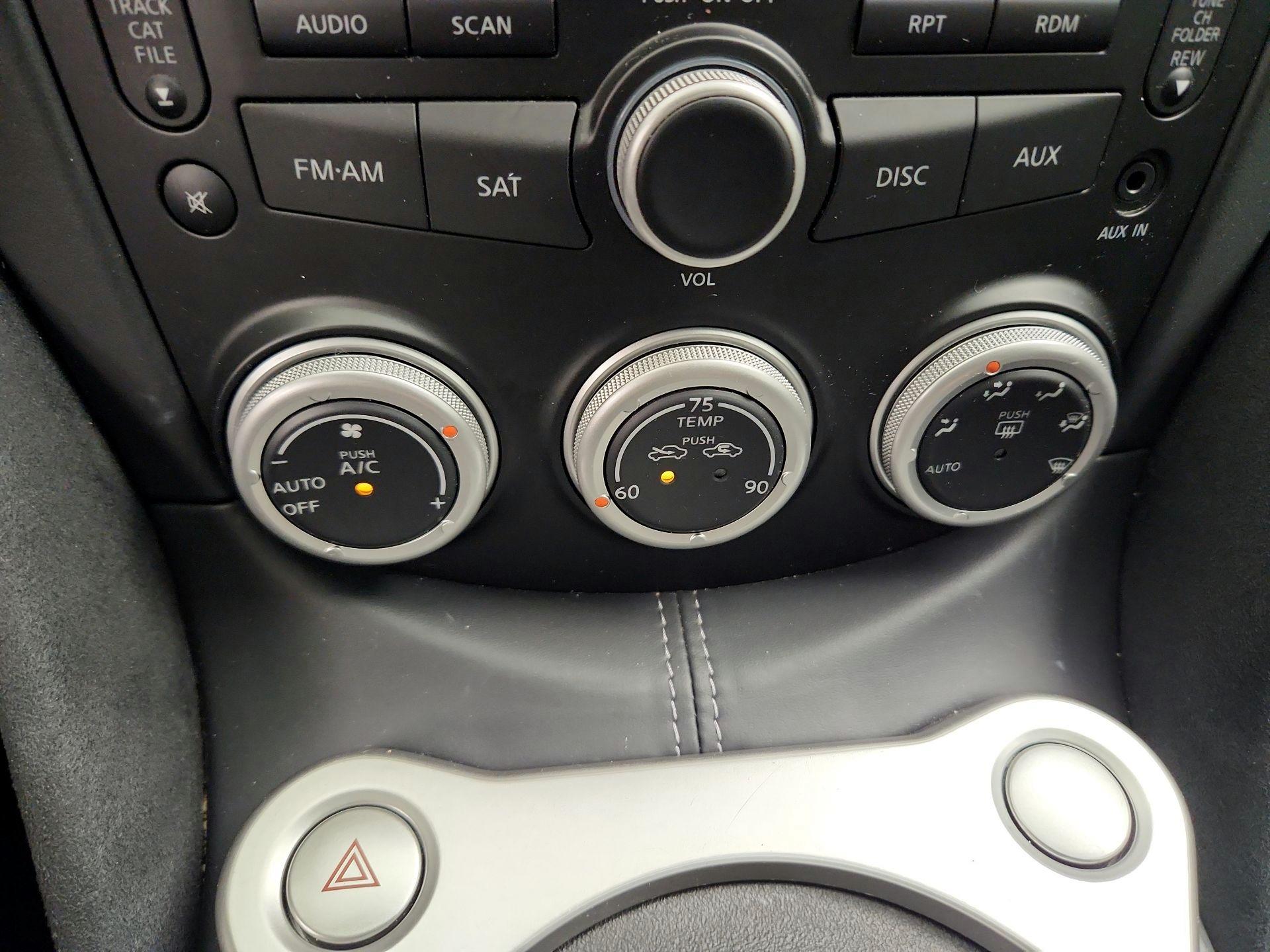 Thumbnail: 2014 Nissan Z - 15