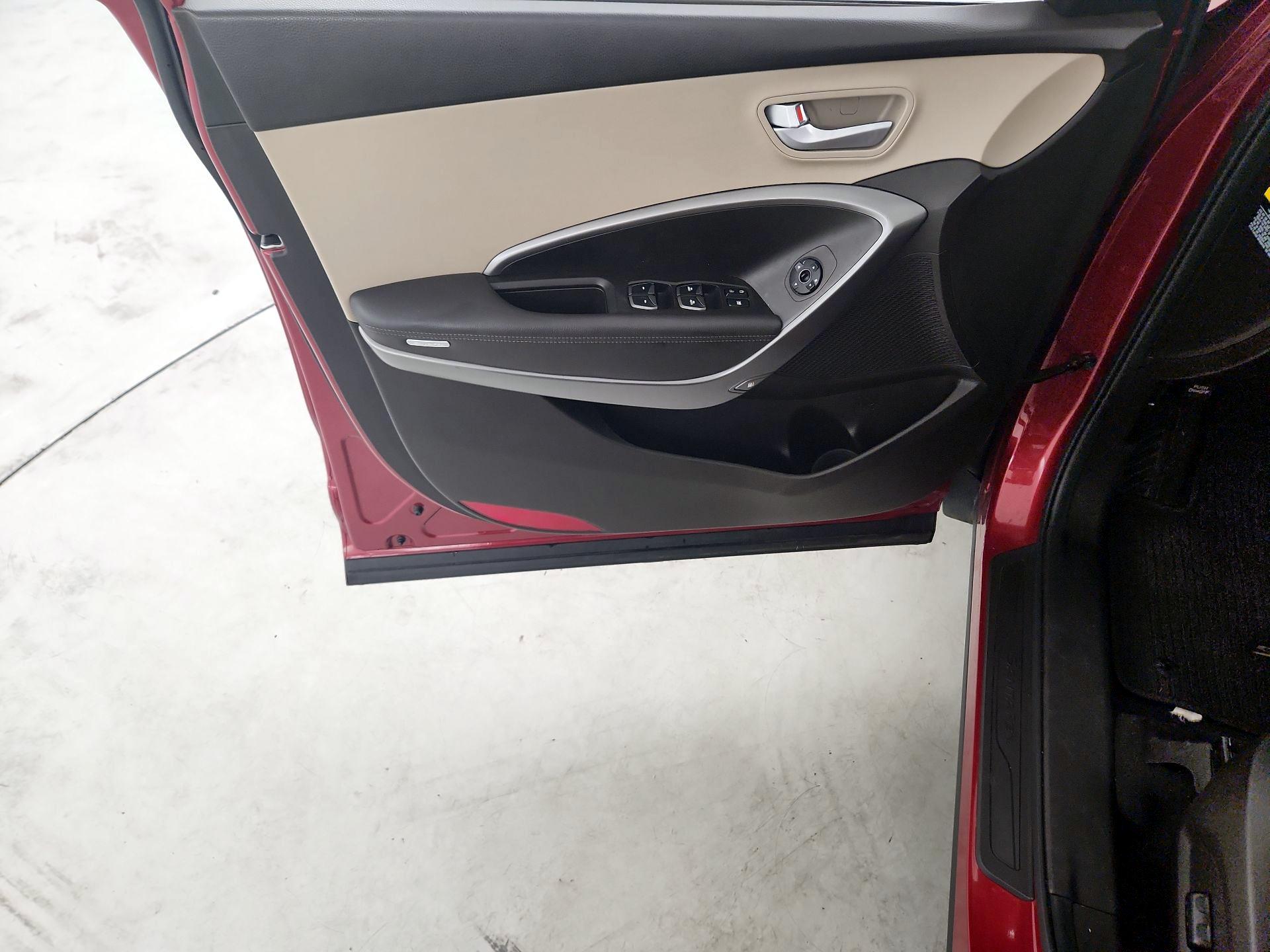Thumbnail: 2015 Hyundai Santa Fe - 12
