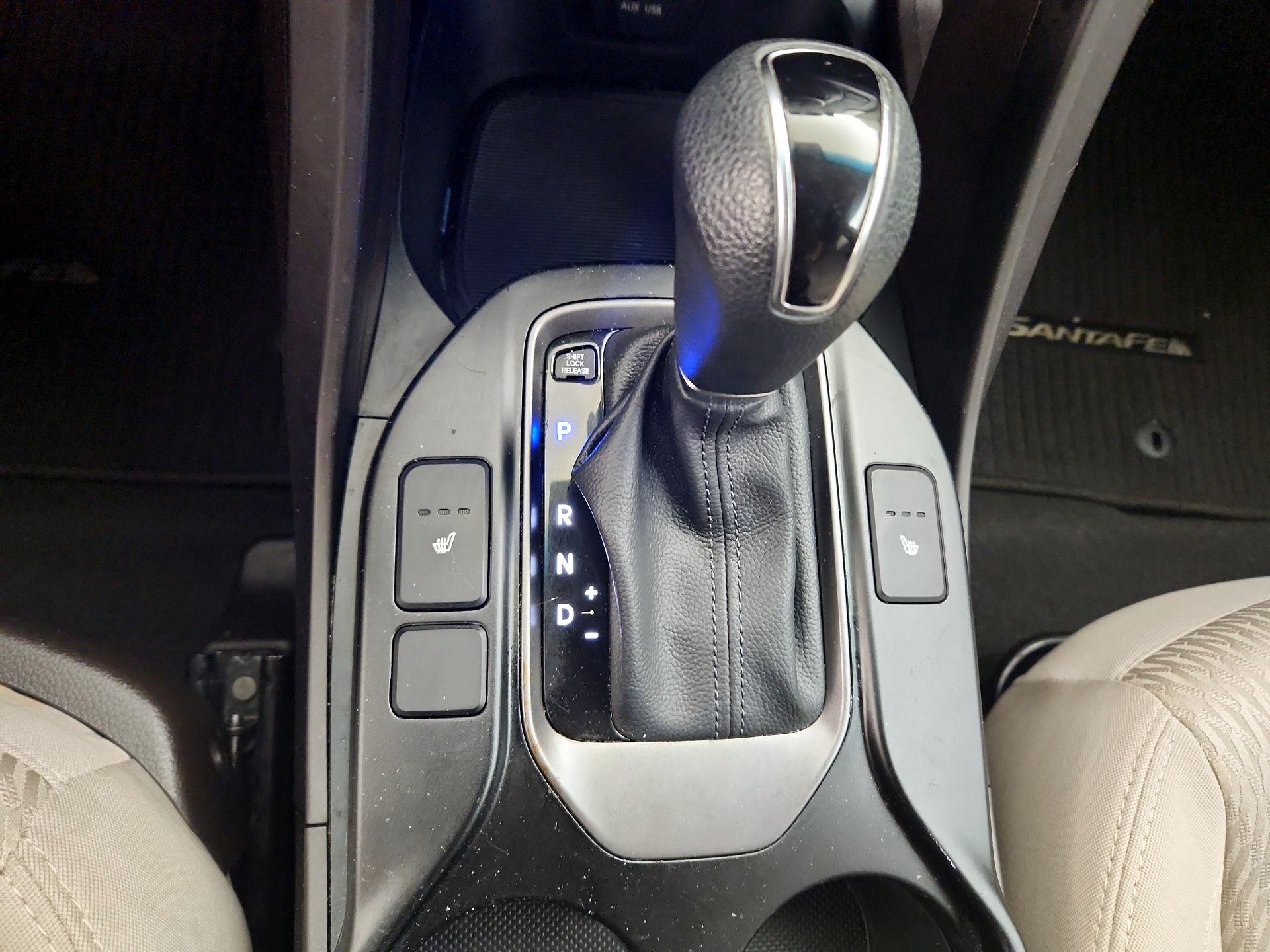 Thumbnail: 2015 Hyundai Santa Fe - 17