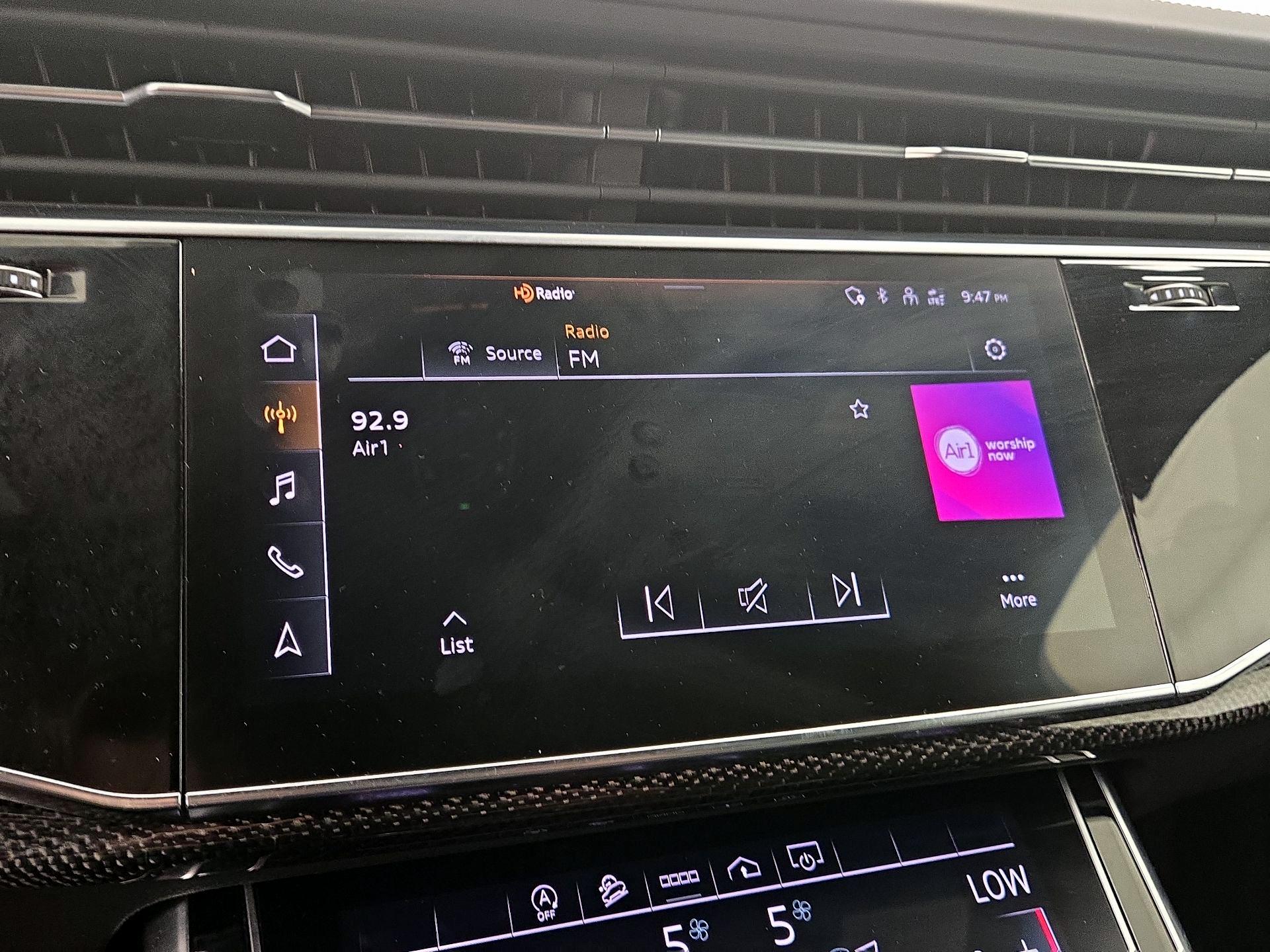 Thumbnail: 2022 Audi SQ7 - 16