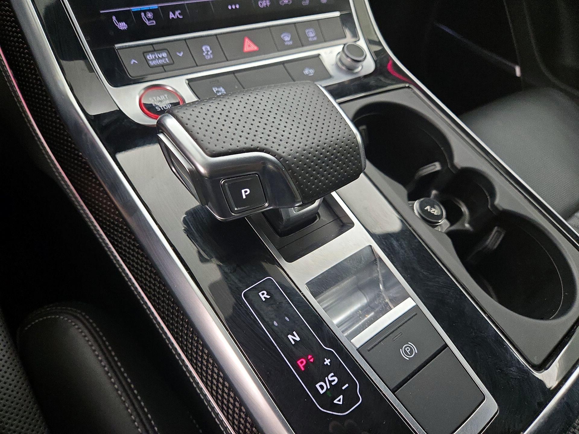 Thumbnail: 2022 Audi SQ7 - 18
