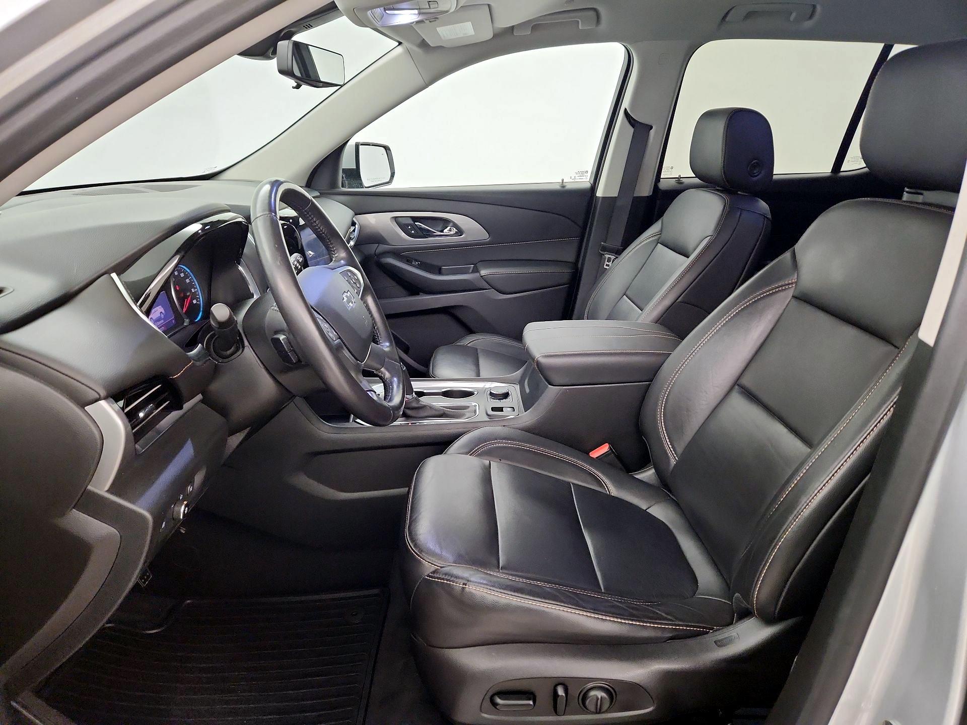 Thumbnail: 2020 Chevrolet Traverse - 11