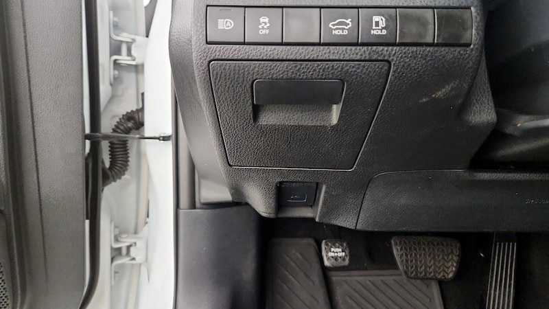 2024 Toyota Camry SE 13