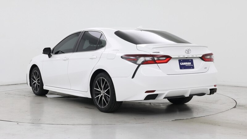 2024 Toyota Camry SE 2