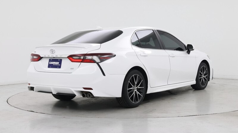 2024 Toyota Camry SE 8