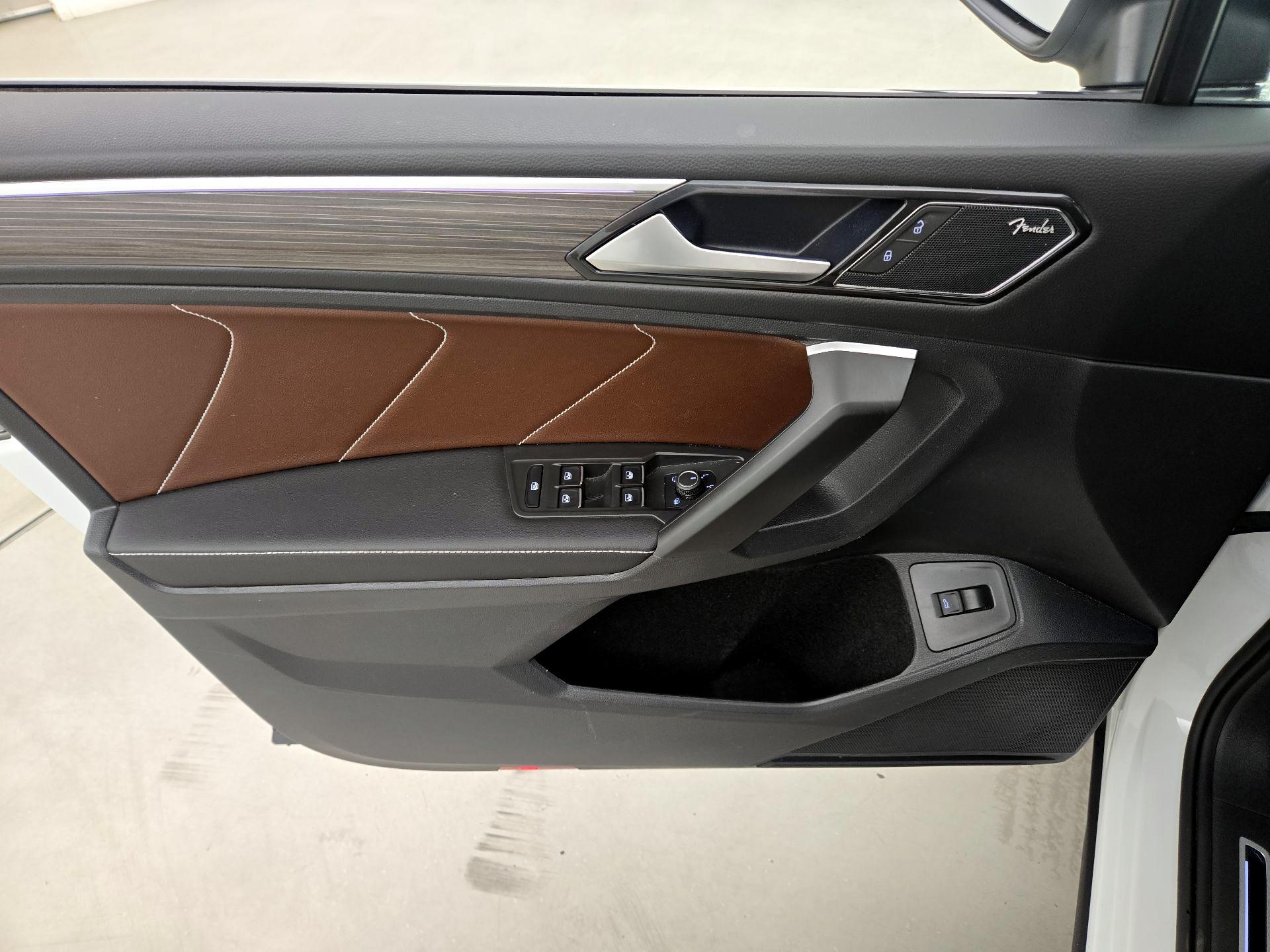 Thumbnail: 2024 Volkswagen Tiguan - 12