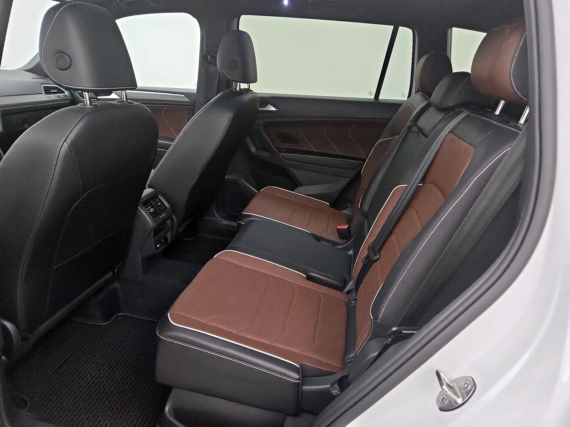 Thumbnail: 2024 Volkswagen Tiguan - 19