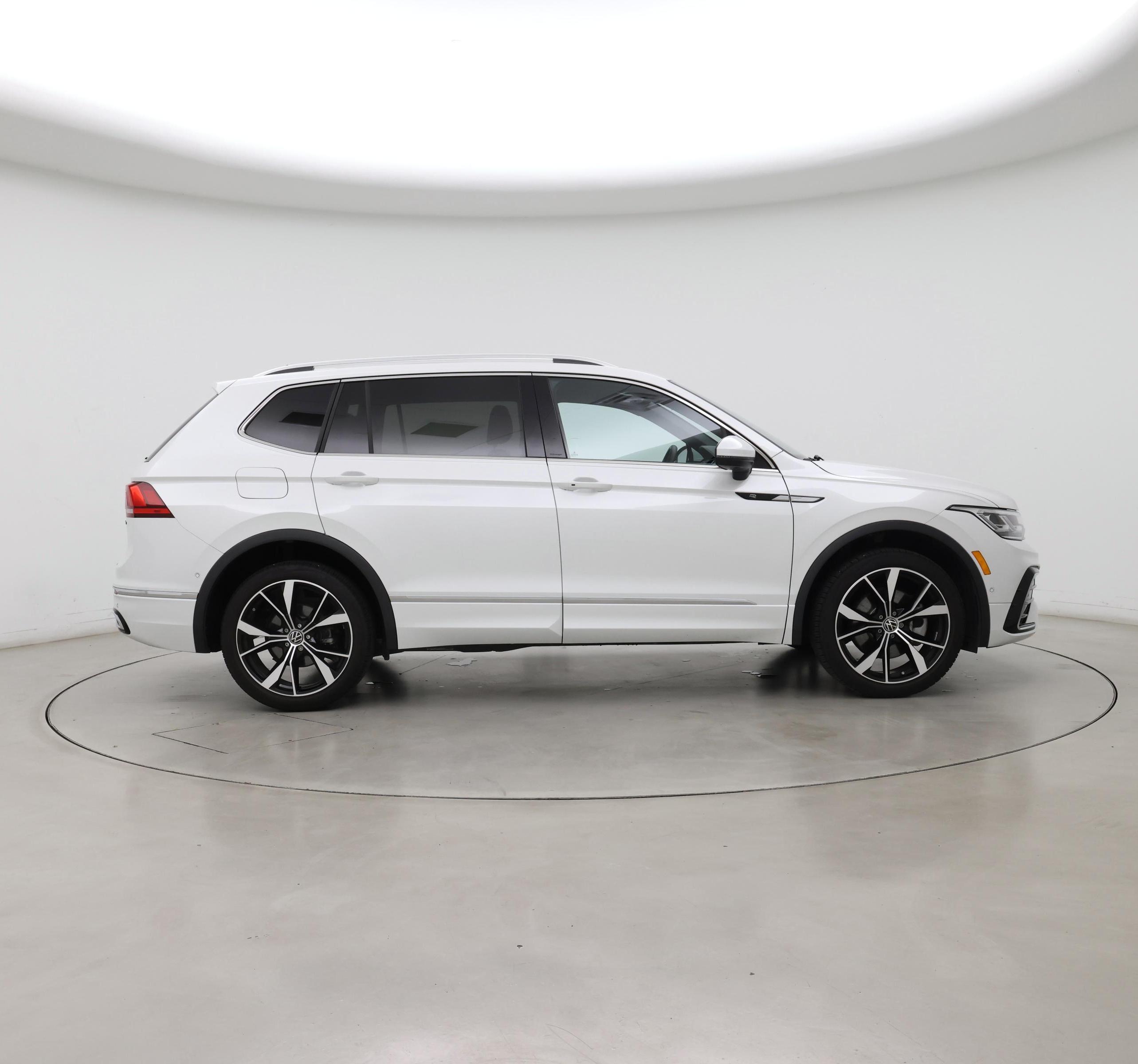 Thumbnail: 2024 Volkswagen Tiguan - 7