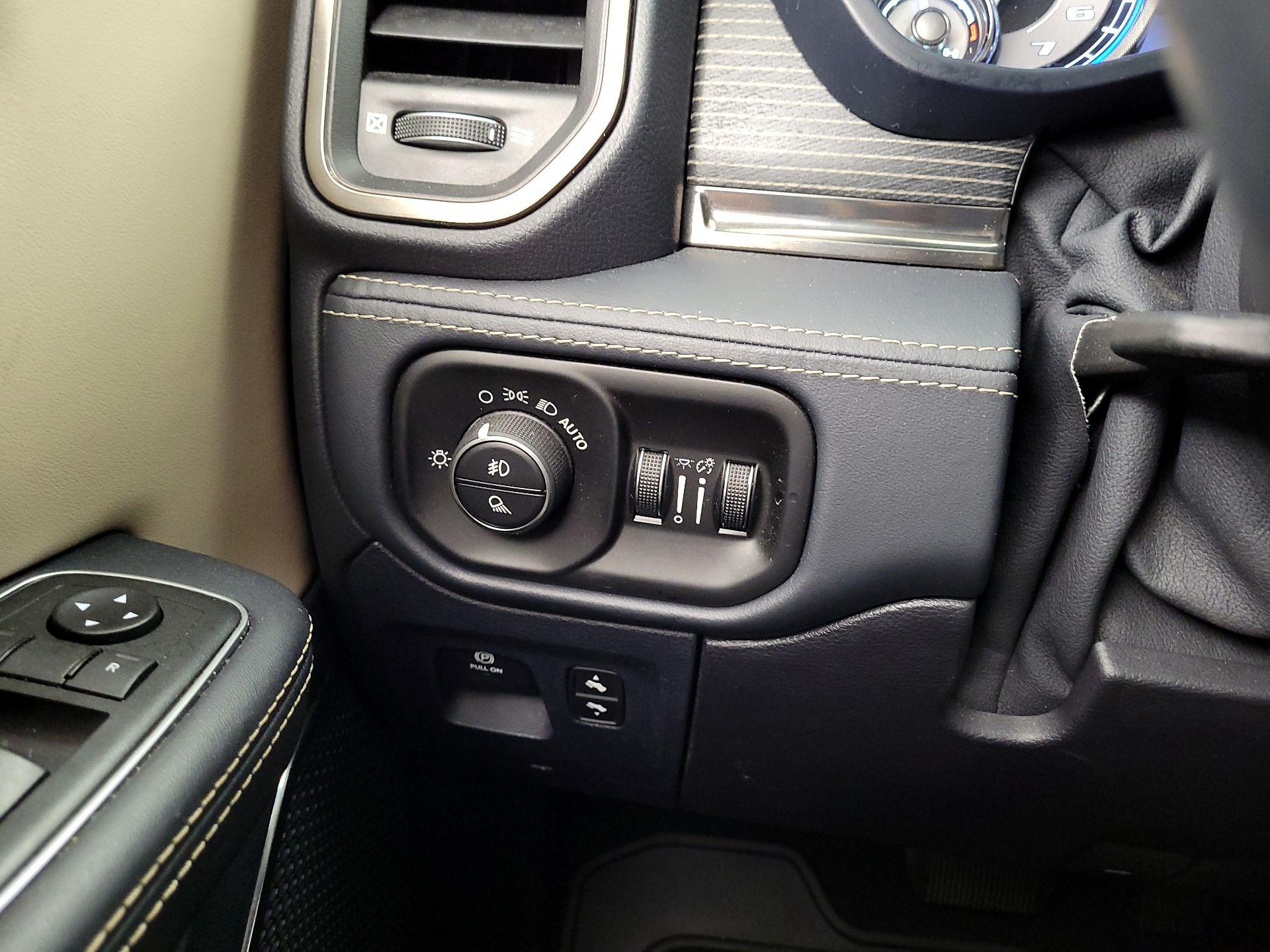 Thumbnail: 2019 RAM 1500 - 13