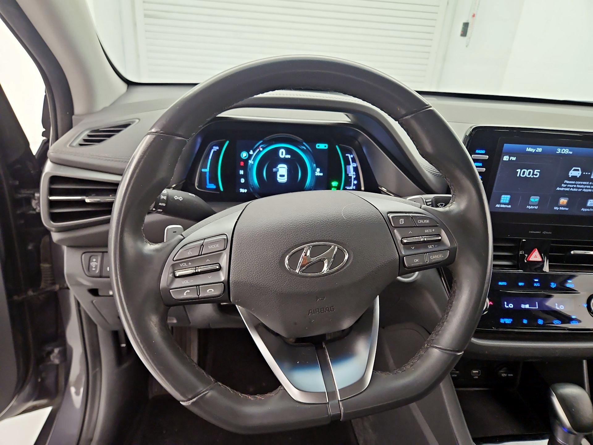 Thumbnail: 2020 Hyundai Ioniq - 10