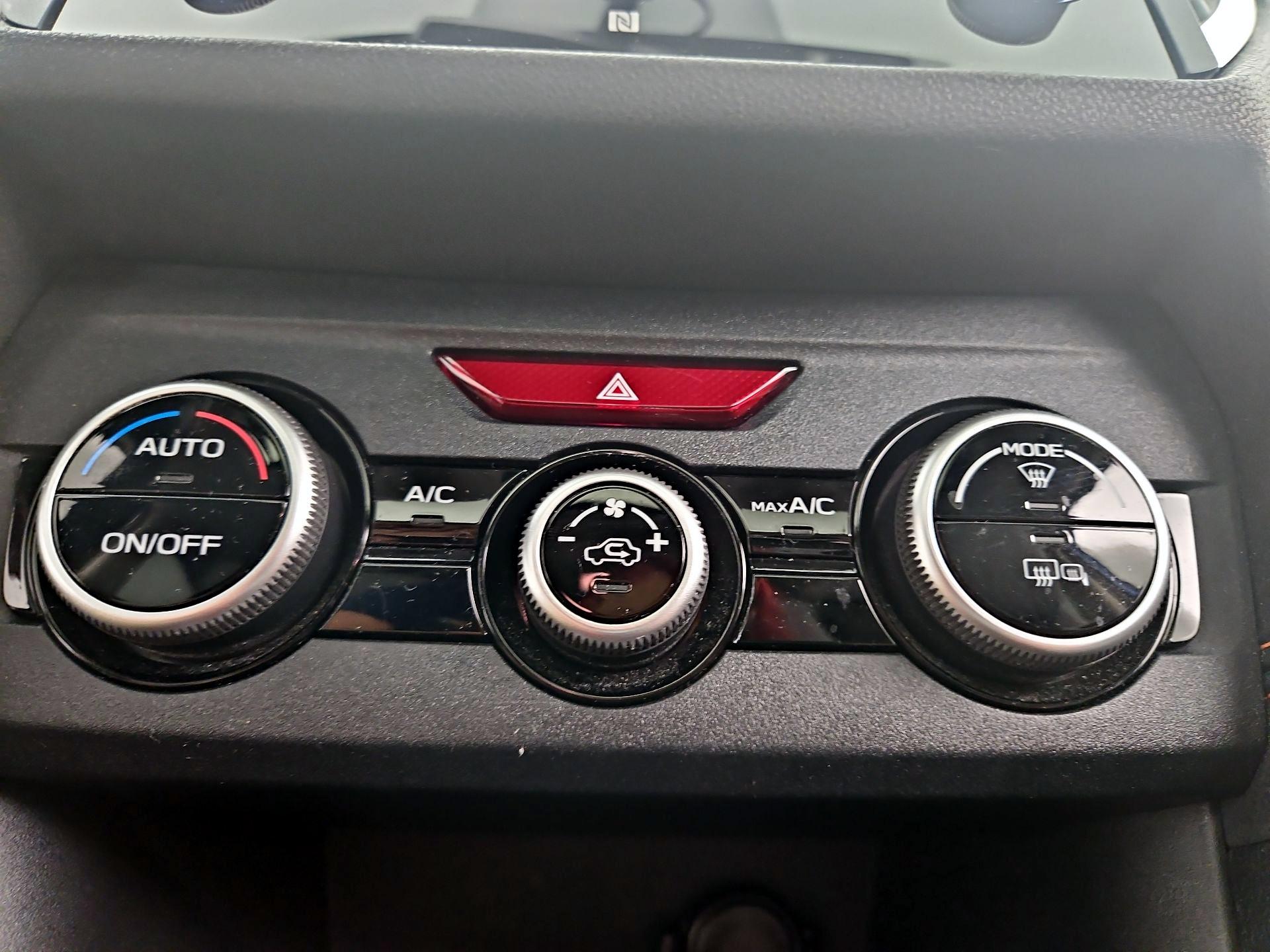 Thumbnail: 2019 Subaru Crosstrek - 16