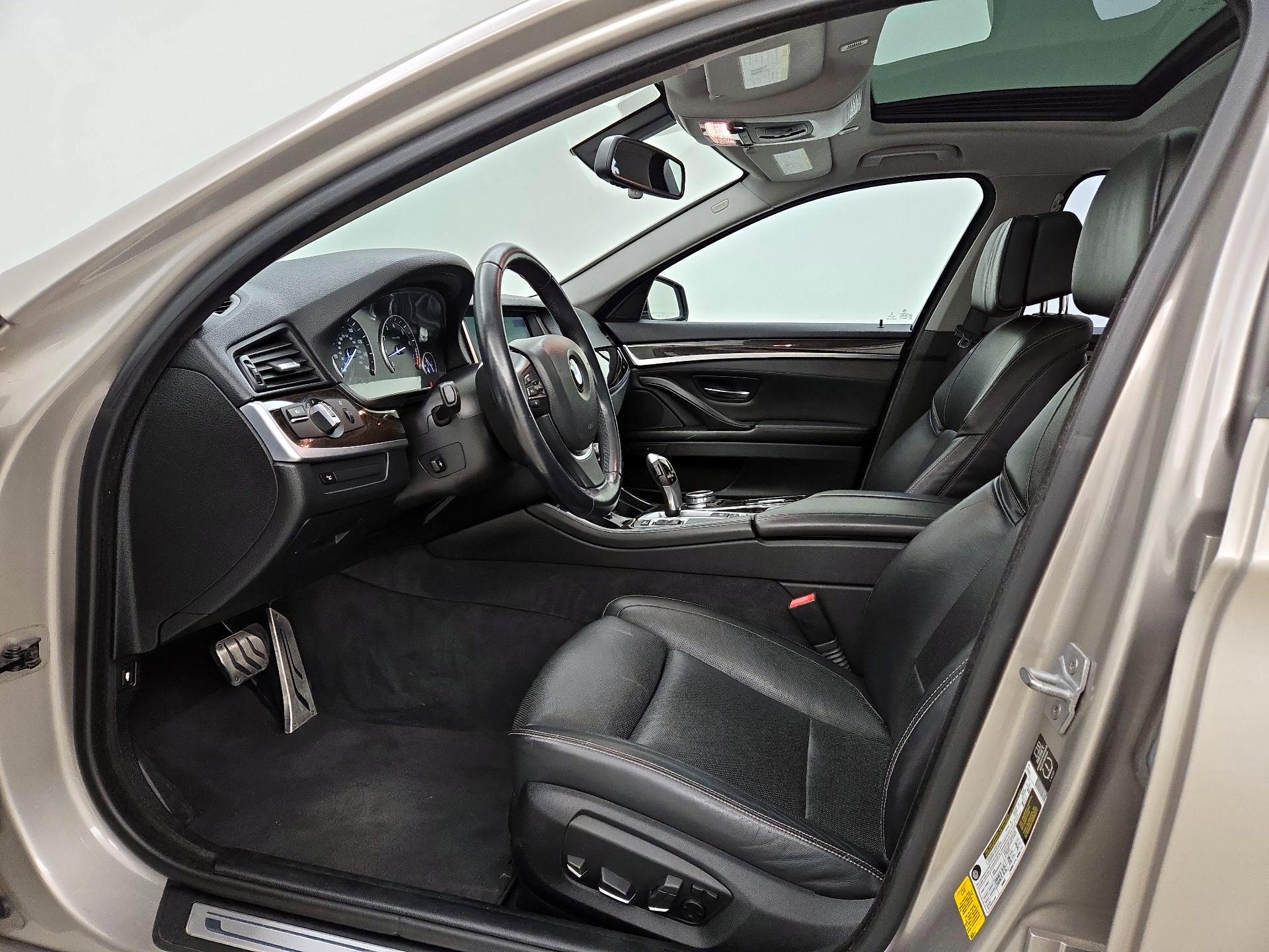 Thumbnail: 2015 BMW 5 Series - 11