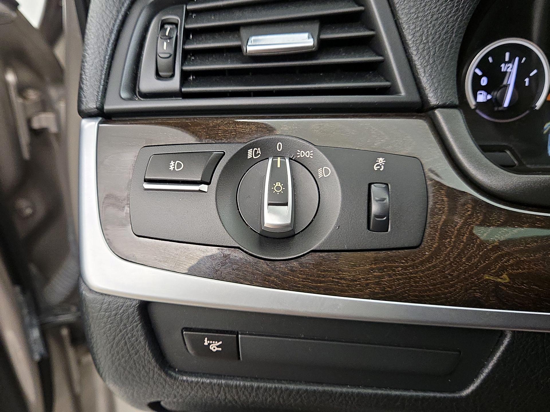 Thumbnail: 2015 BMW 5 Series - 13