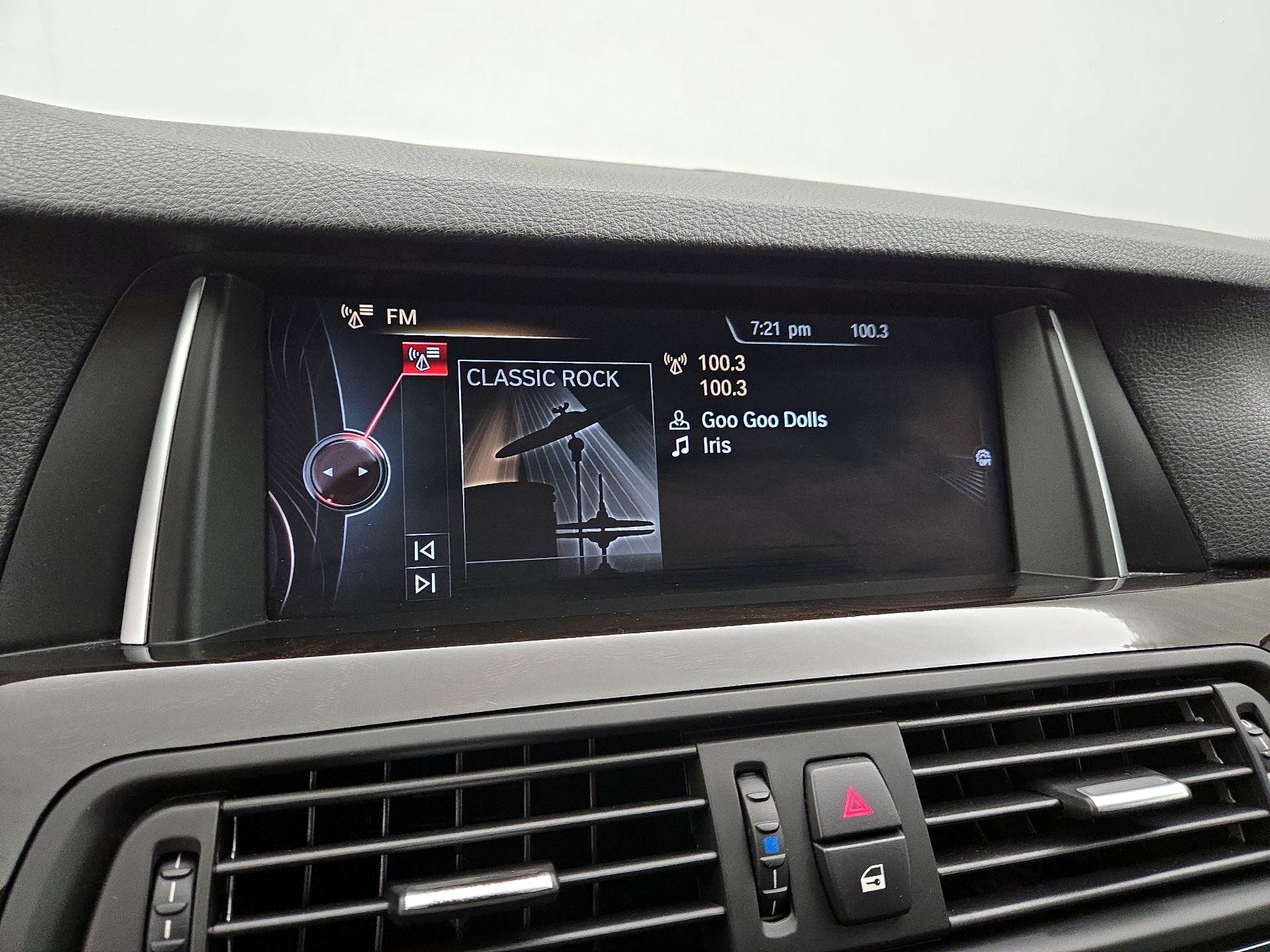 Thumbnail: 2015 BMW 5 Series - 16