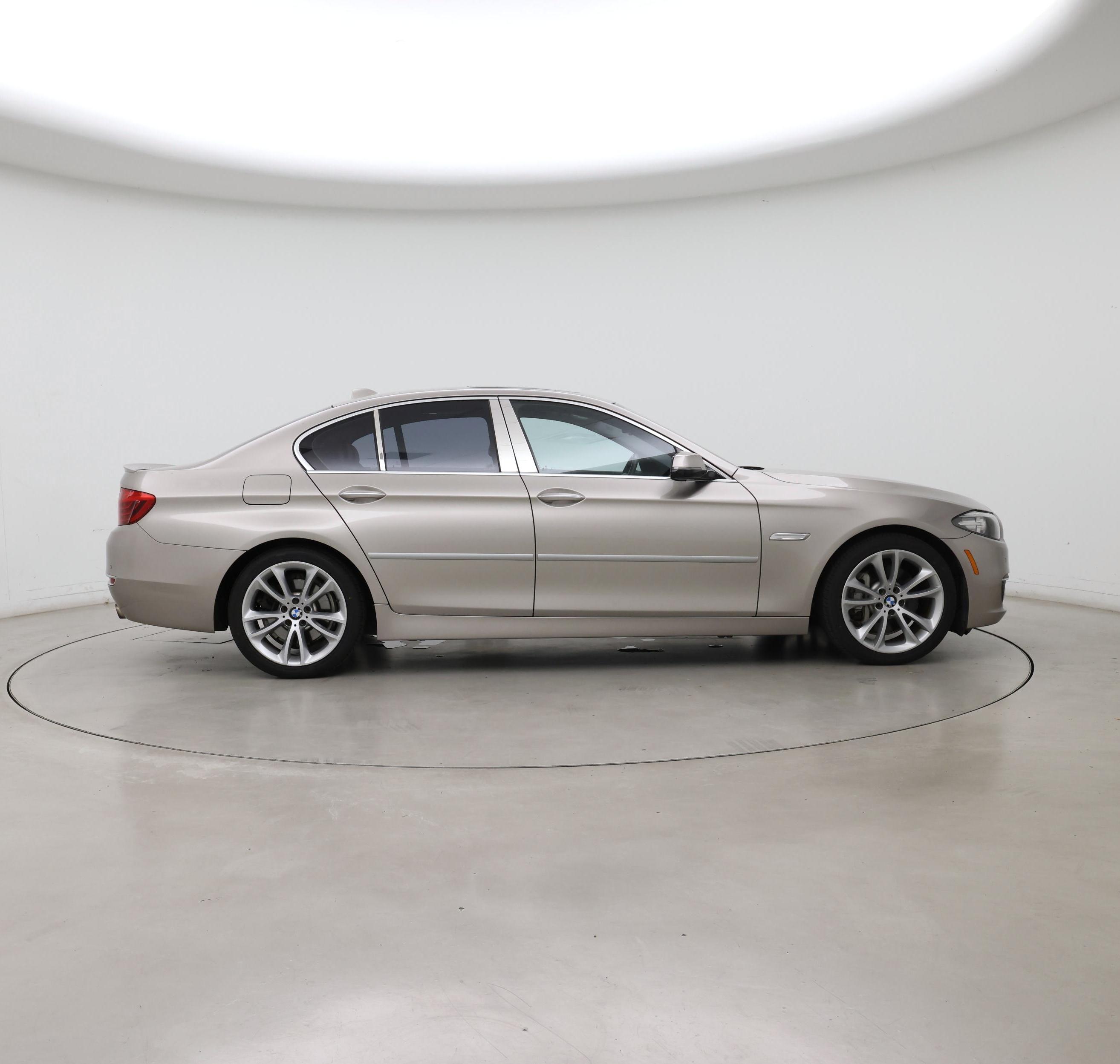 Thumbnail: 2015 BMW 5 Series - 7