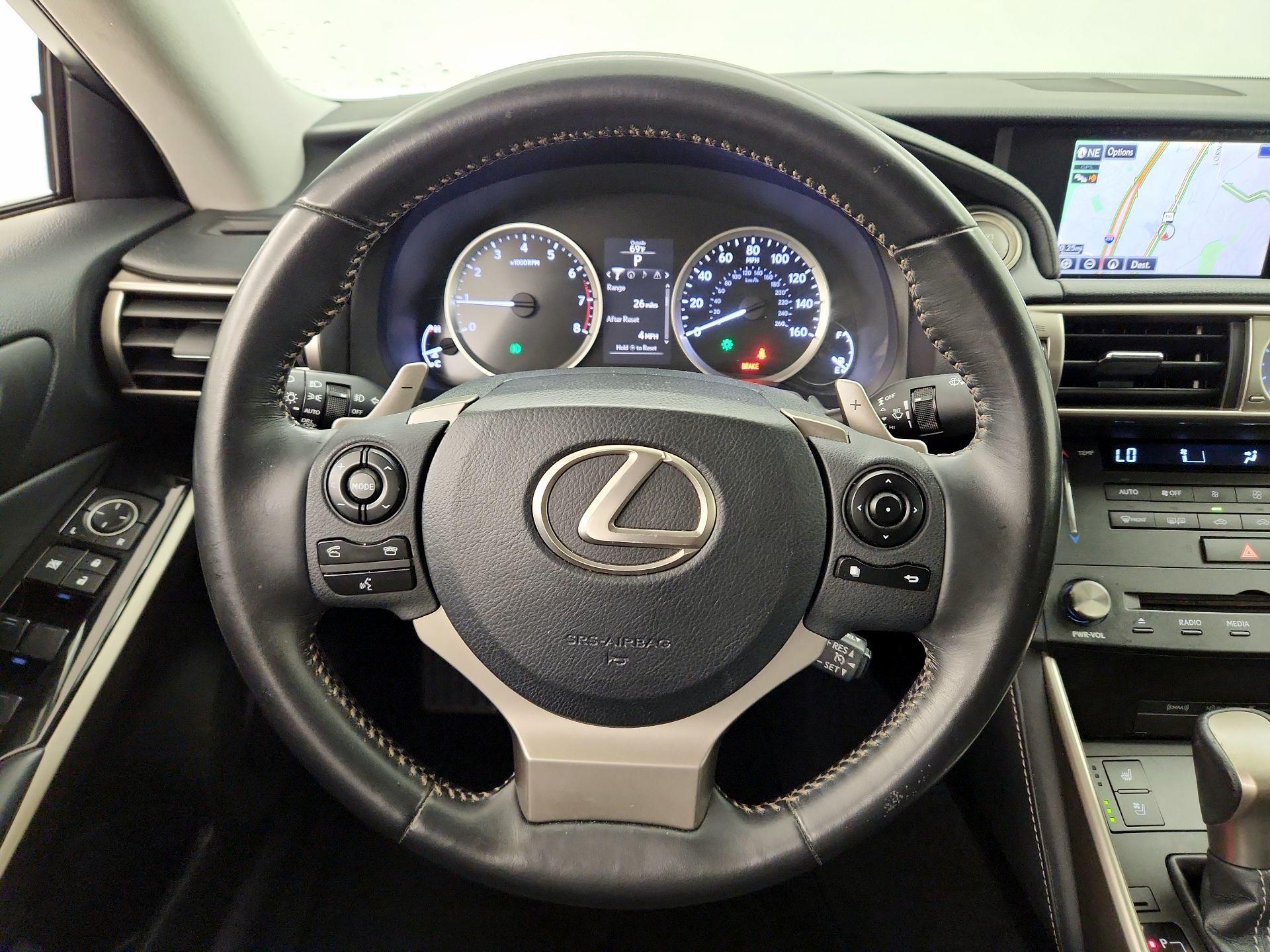 Thumbnail: 2015 Lexus IS - 10