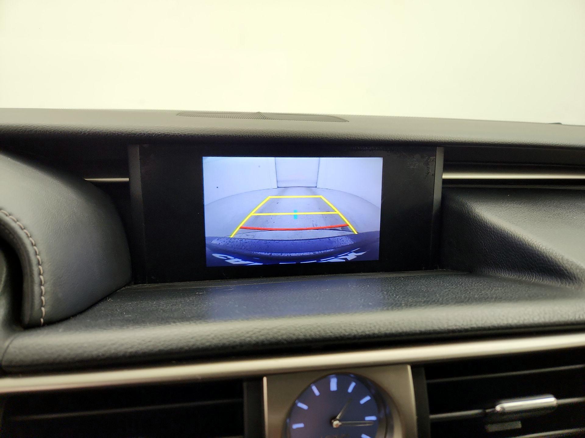 Thumbnail: 2015 Lexus IS - 15