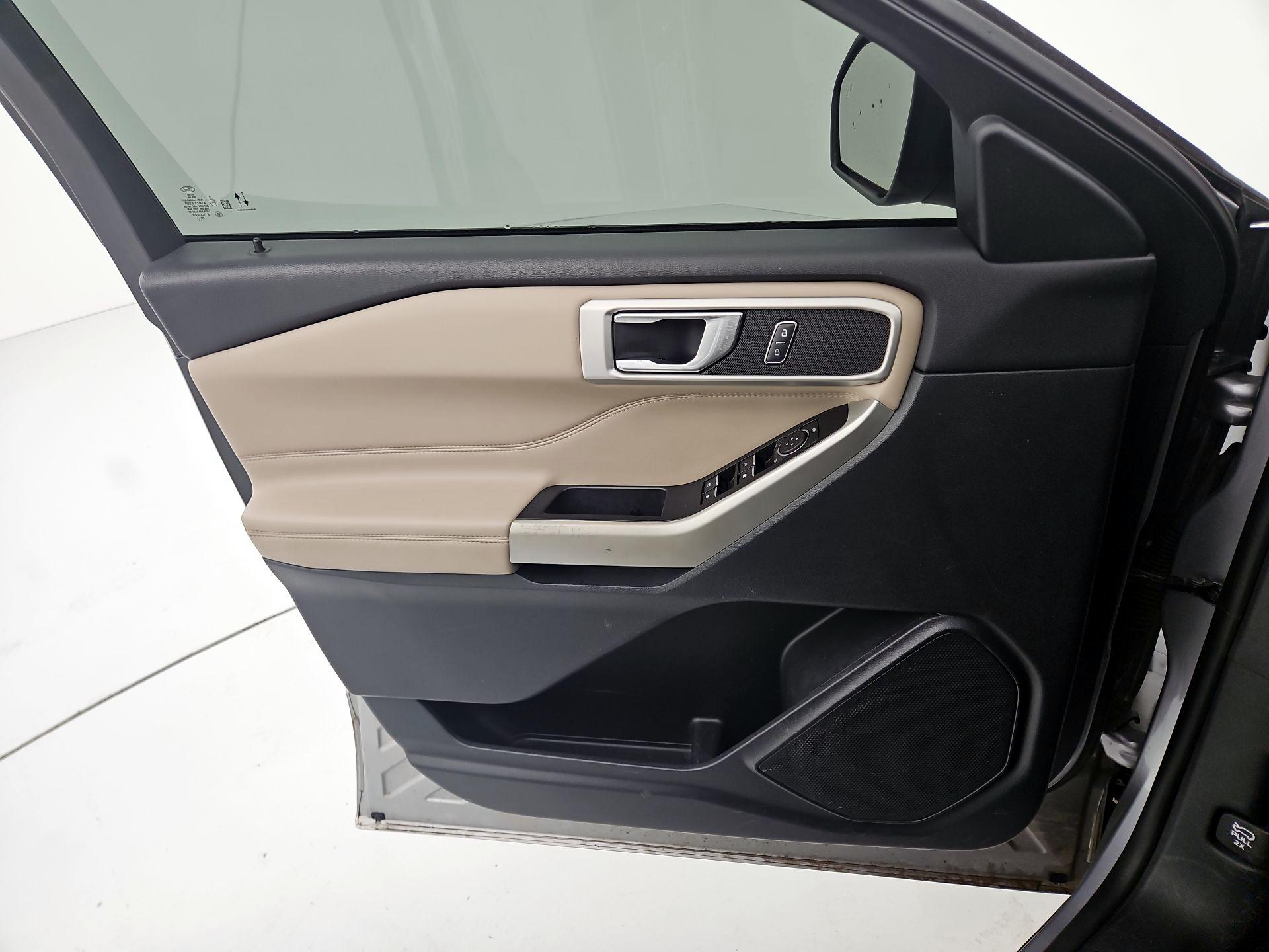 Thumbnail: 2021 Ford Explorer - 12