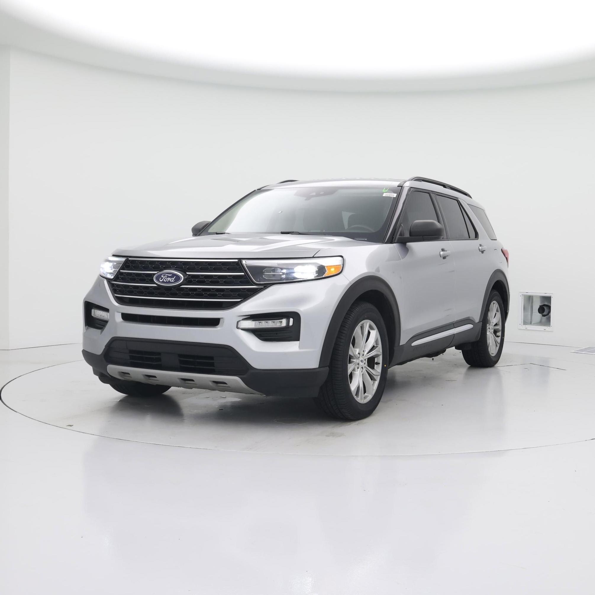Thumbnail: 2021 Ford Explorer - 4