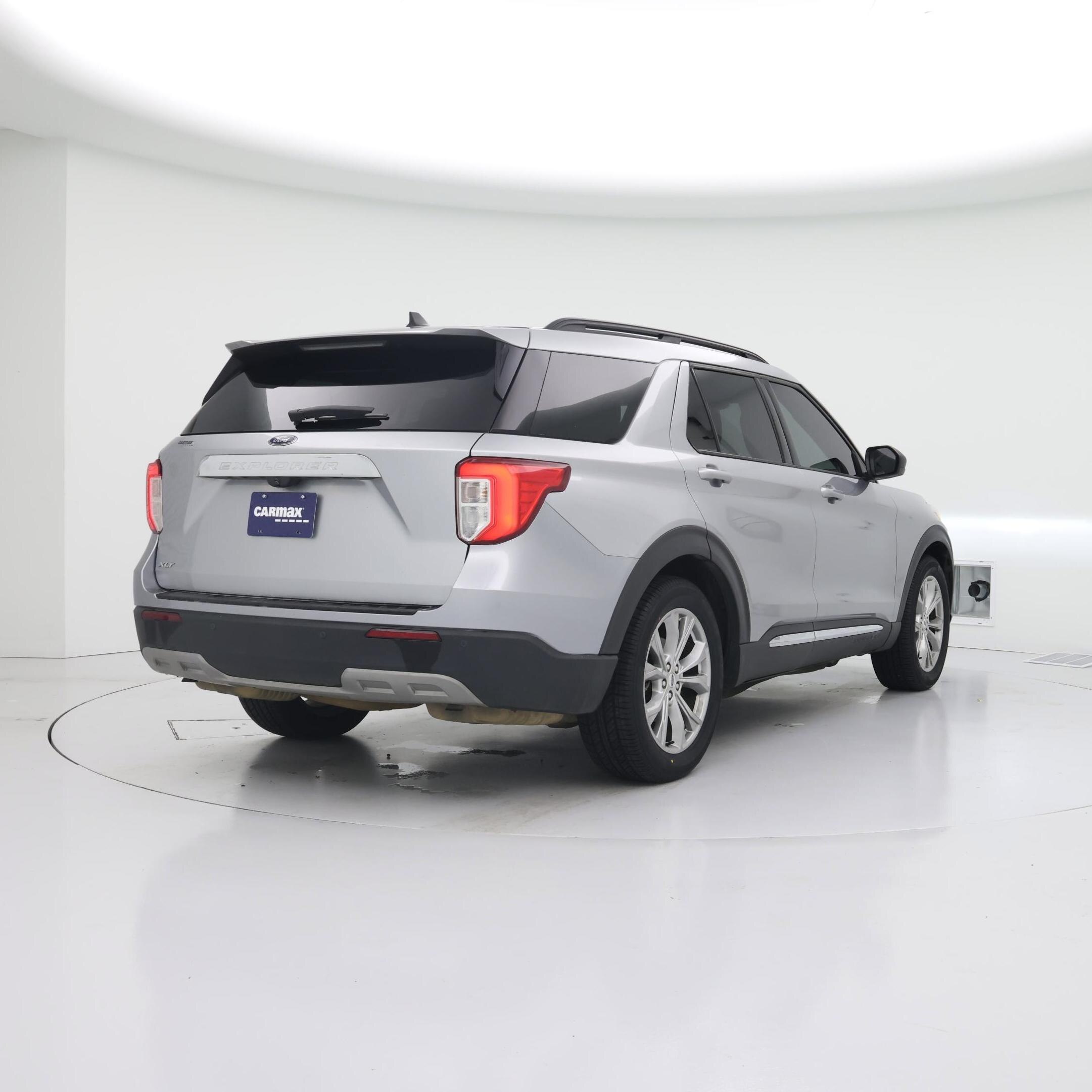 Thumbnail: 2021 Ford Explorer - 8