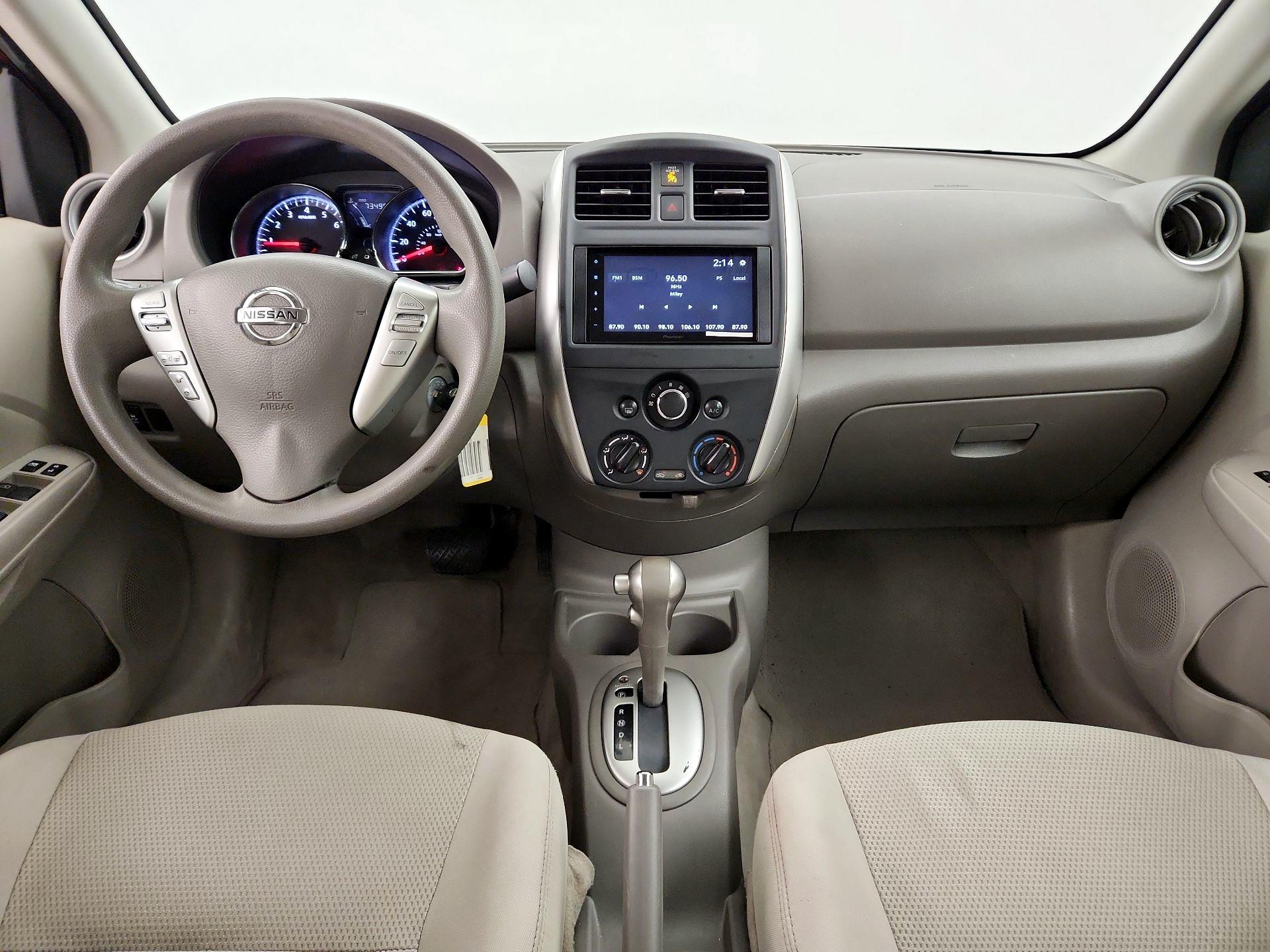 Thumbnail: 2016 Nissan Versa - 9