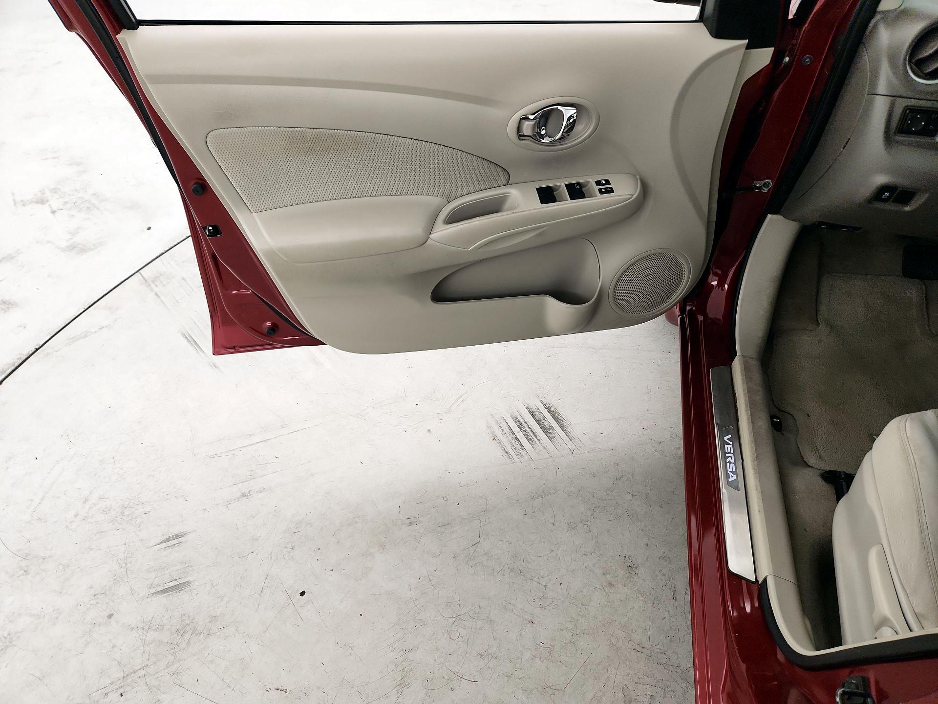Thumbnail: 2016 Nissan Versa - 12