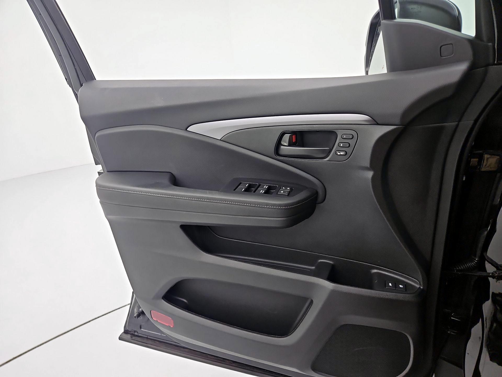 Thumbnail: 2025 Honda Passport - 12