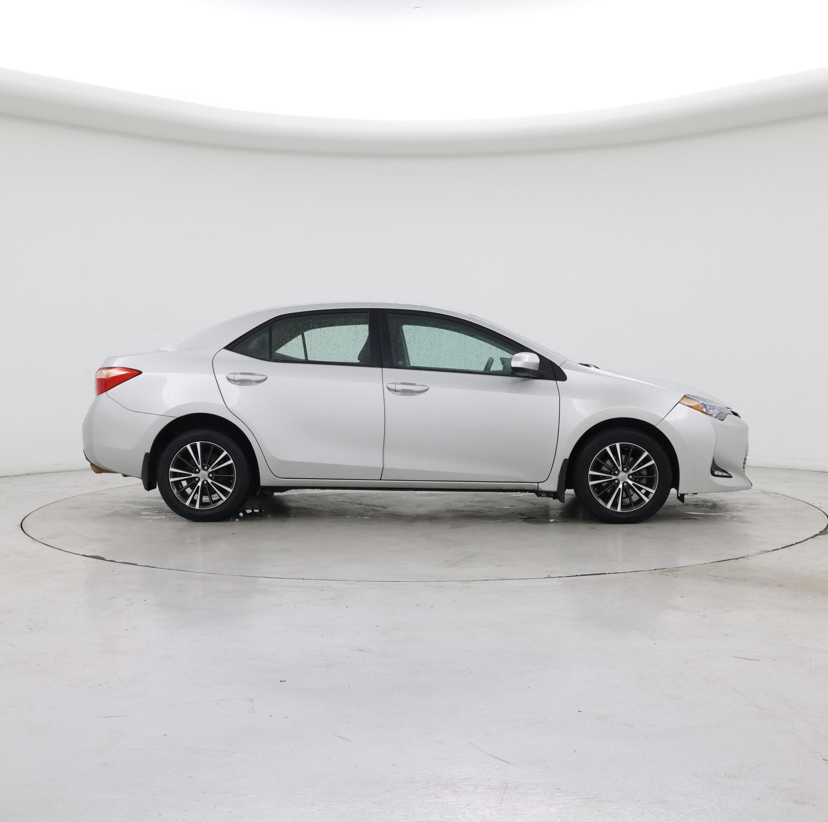 Thumbnail: 2017 Toyota Corolla - 7
