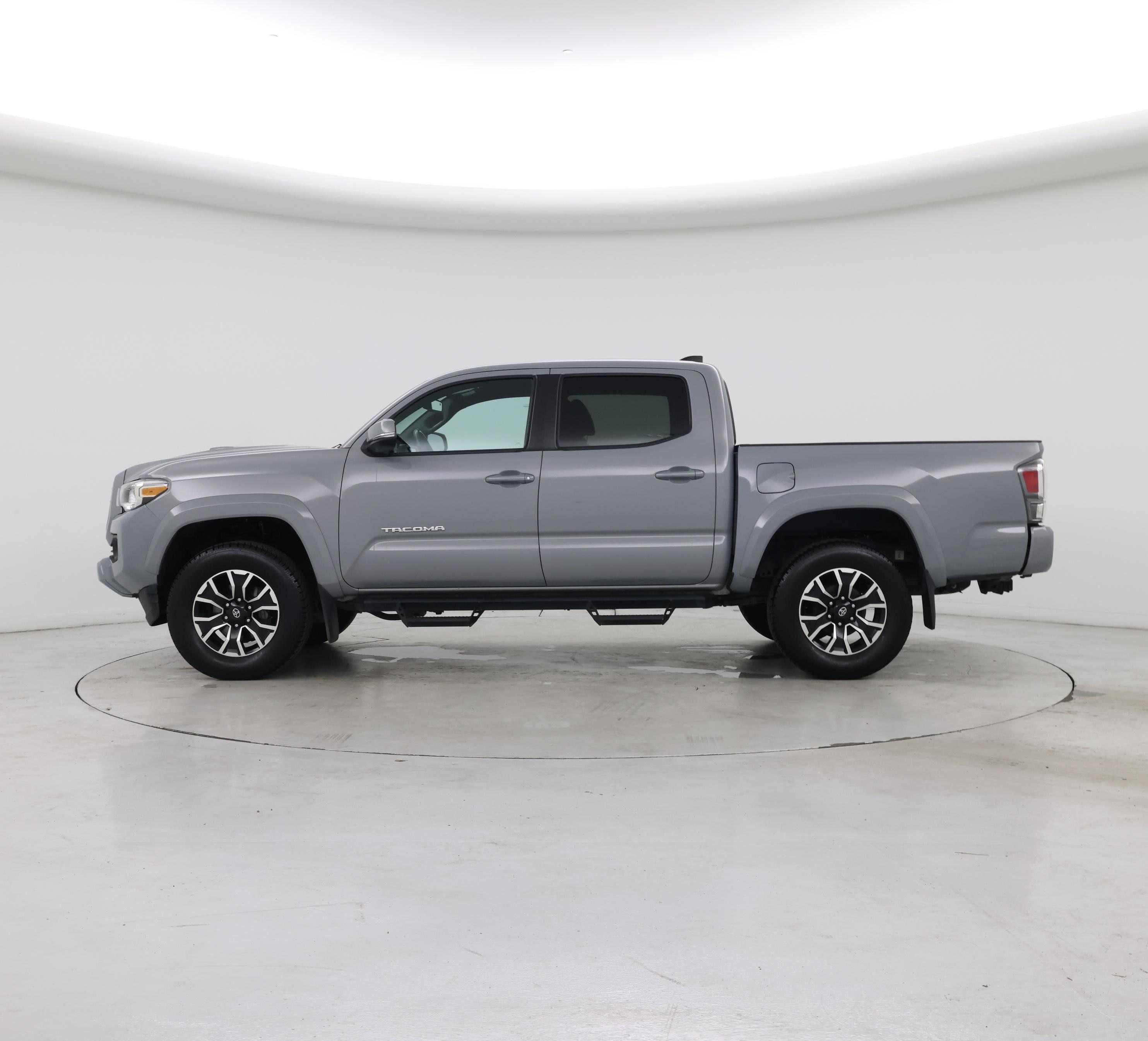 Thumbnail: 2021 Toyota Tacoma - 3