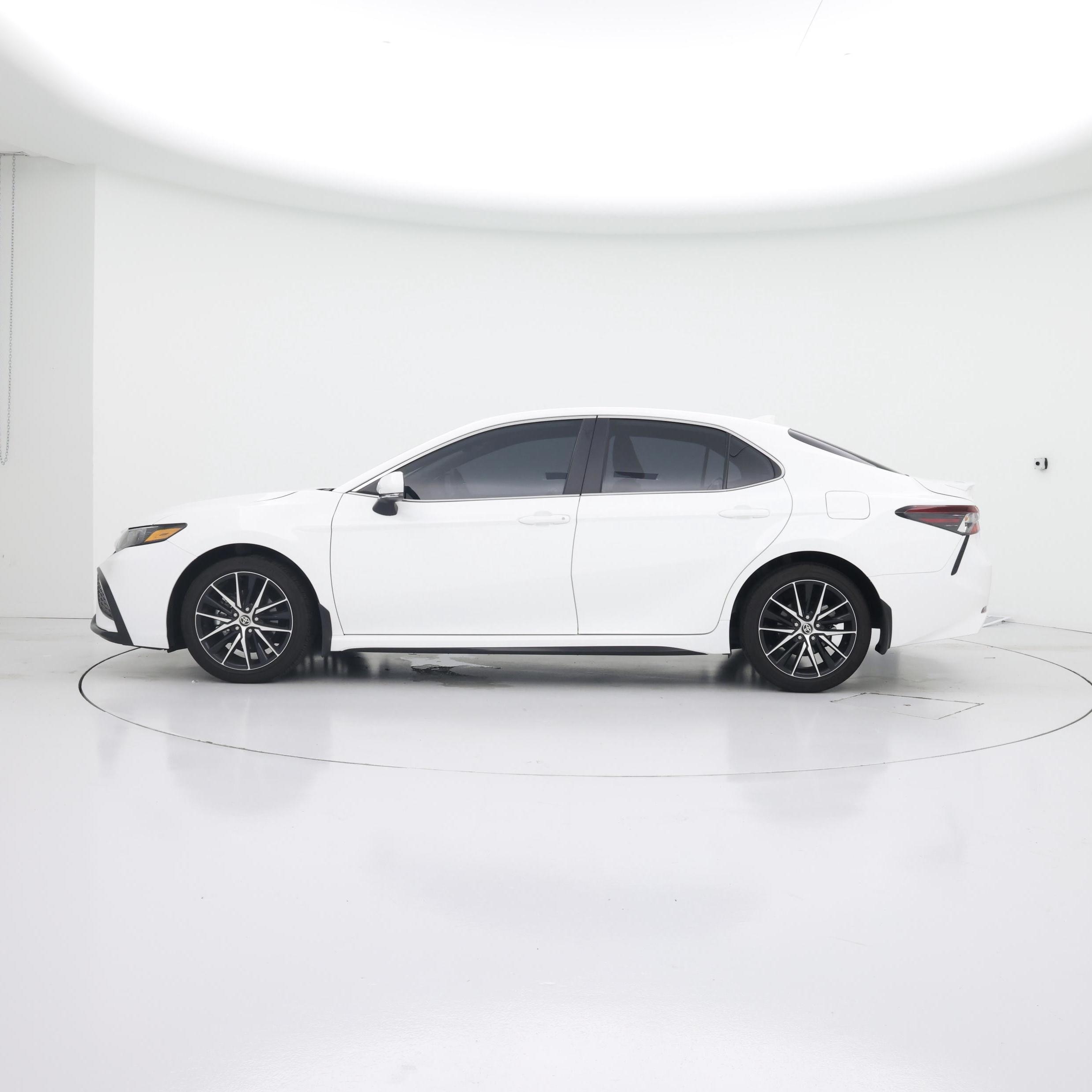 Thumbnail: 2024 Toyota Camry - 3